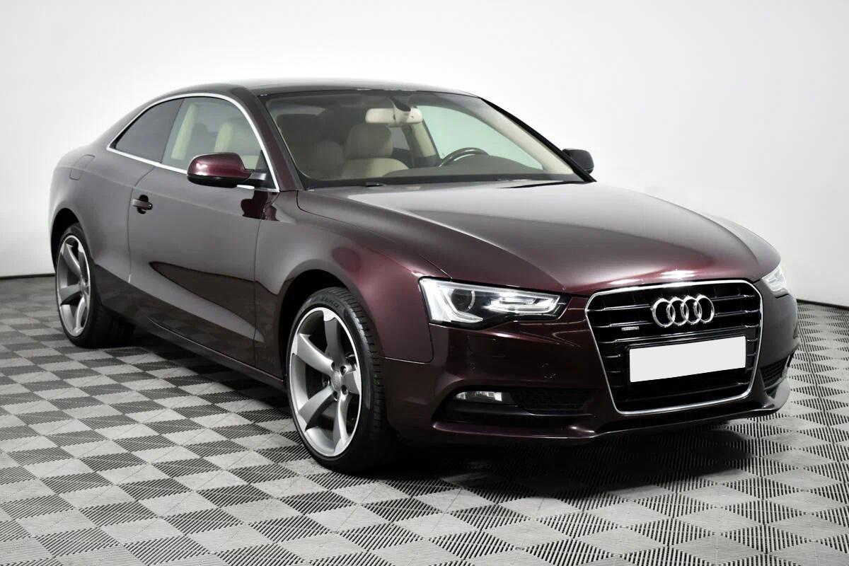 Audi A5 2016, пурпурный