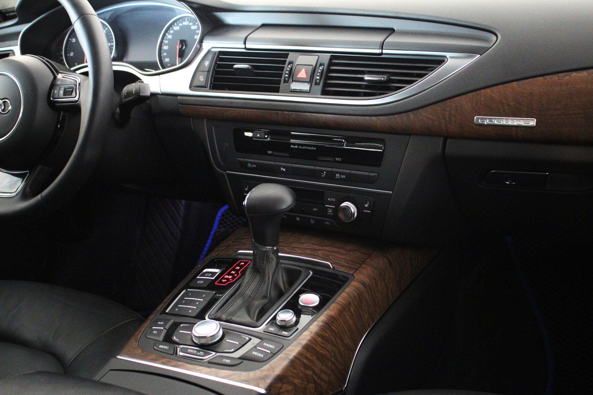 Audi A7 2012, черный