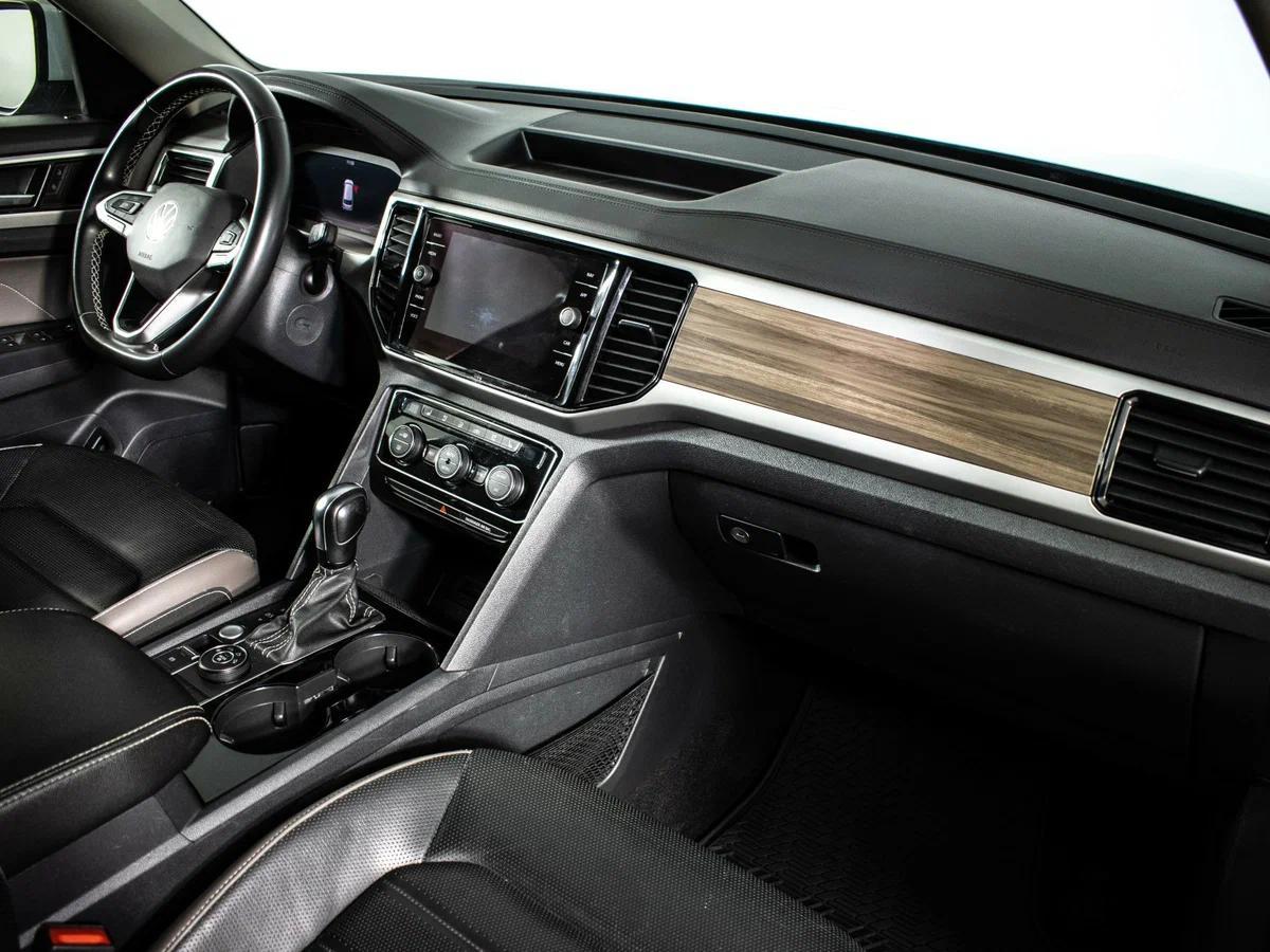 Volkswagen Teramont 2021, серый