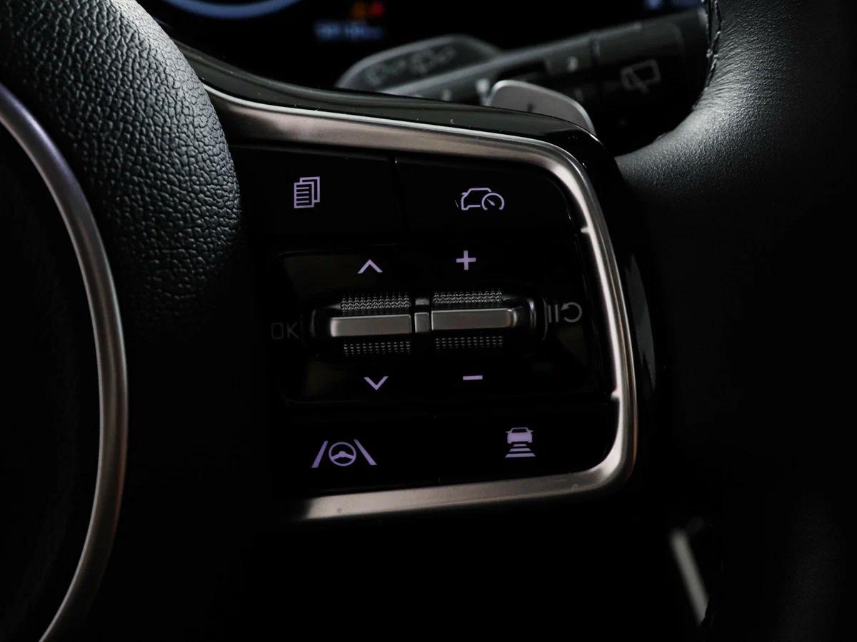 Kia Carnival 2024, черный