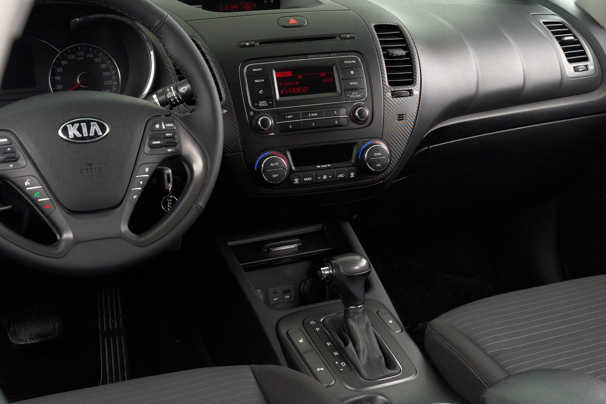 Kia Cerato 2015, белый