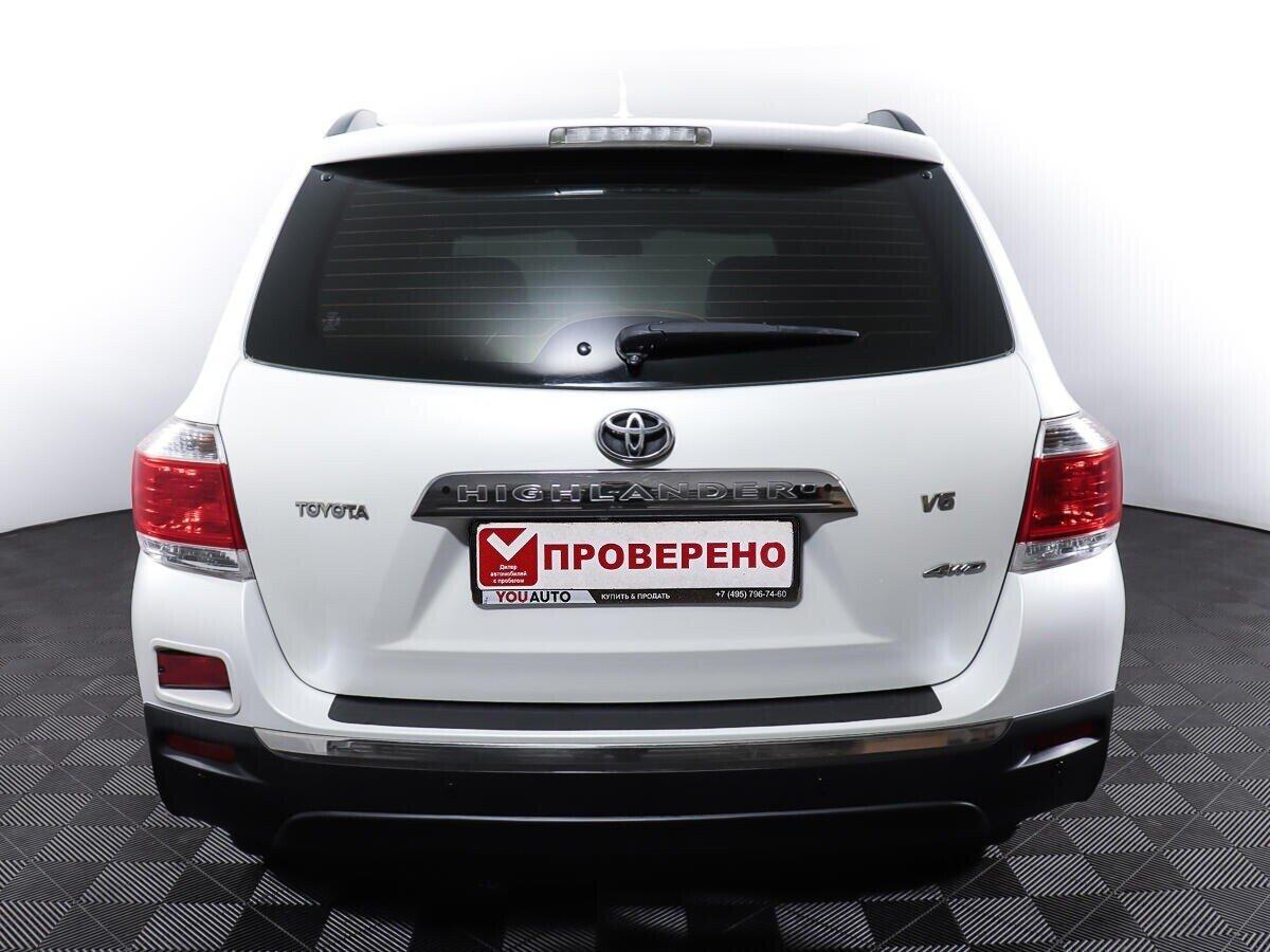 Toyota Highlander 2012, белый