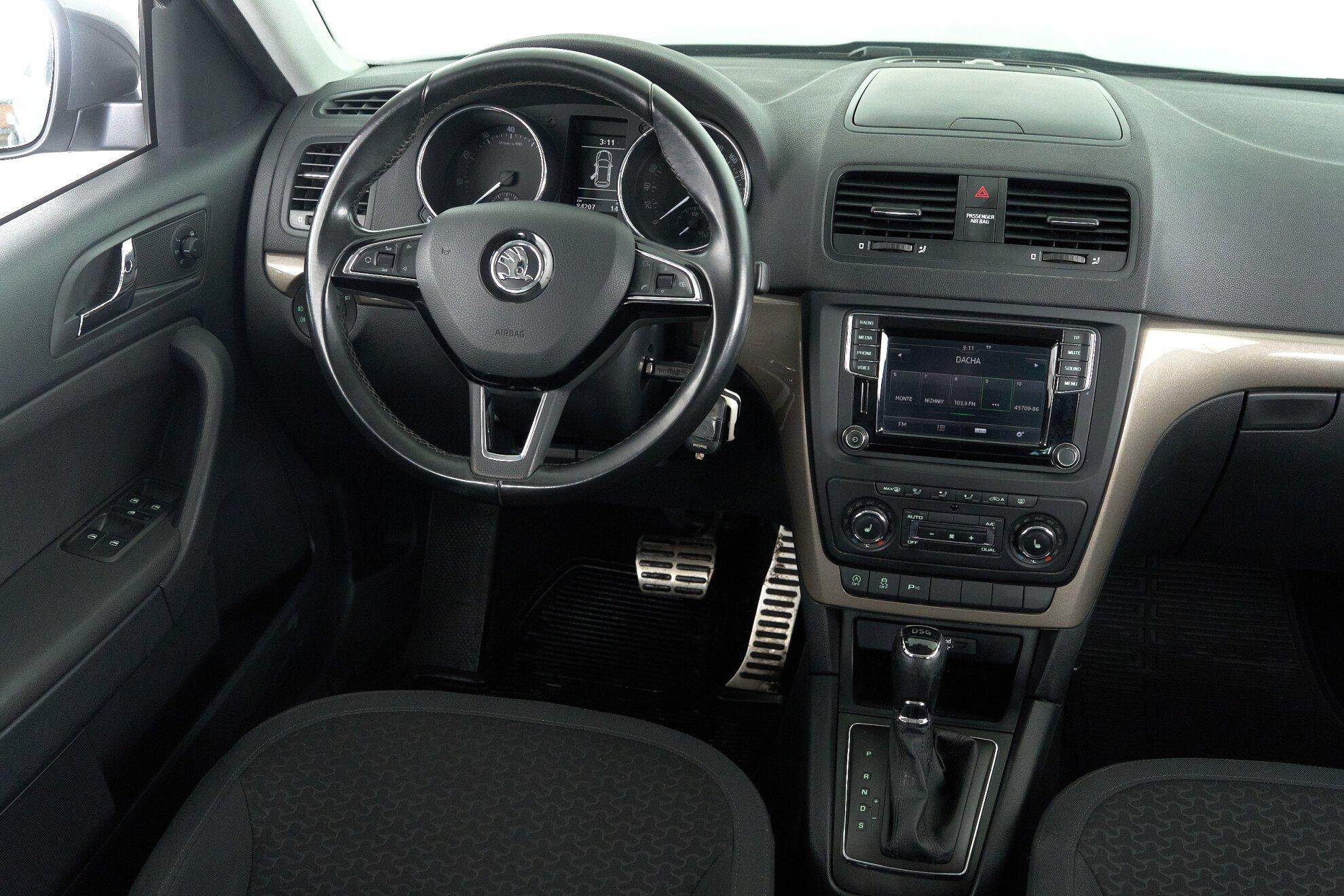 Skoda Yeti 2016, серый