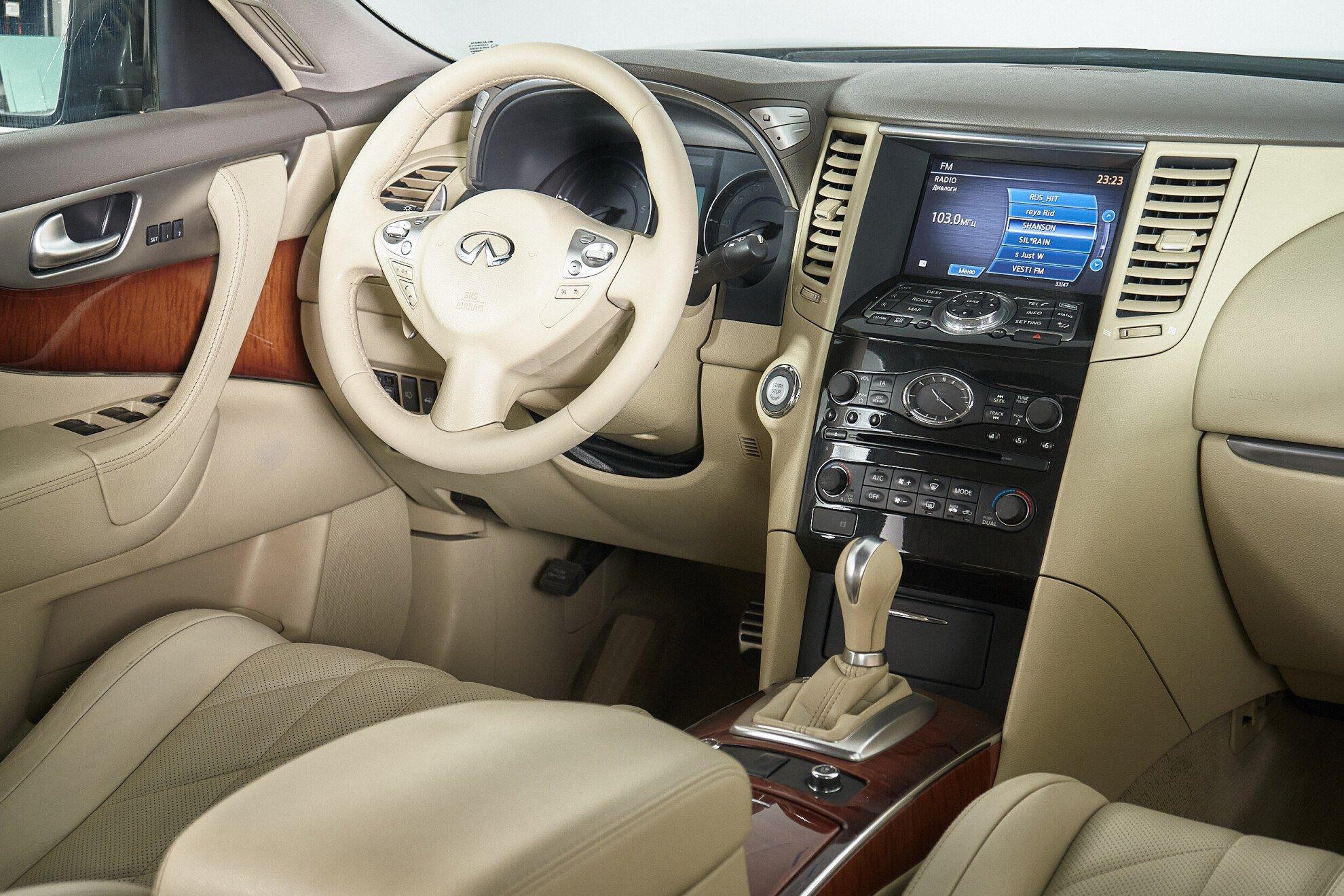 Infiniti FX 2013, черный