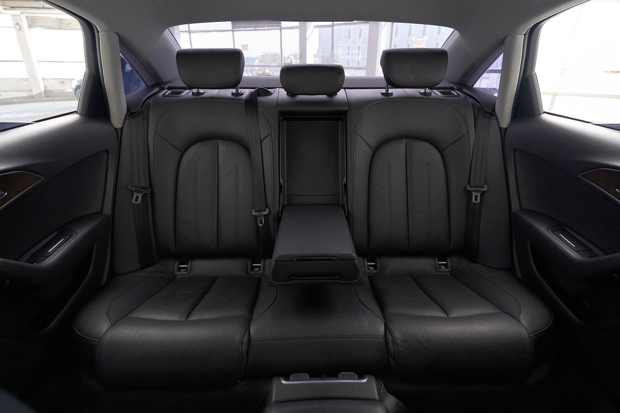 Audi A6 2014, белый