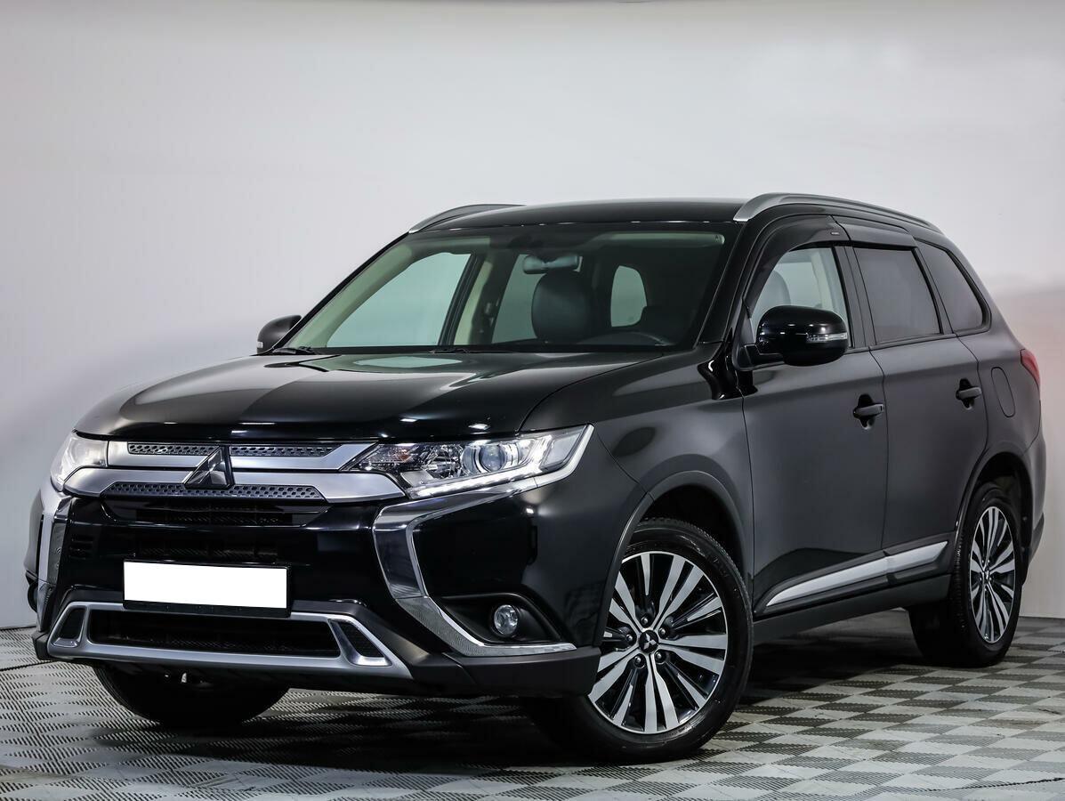 Mitsubishi Outlander 2019, черный
