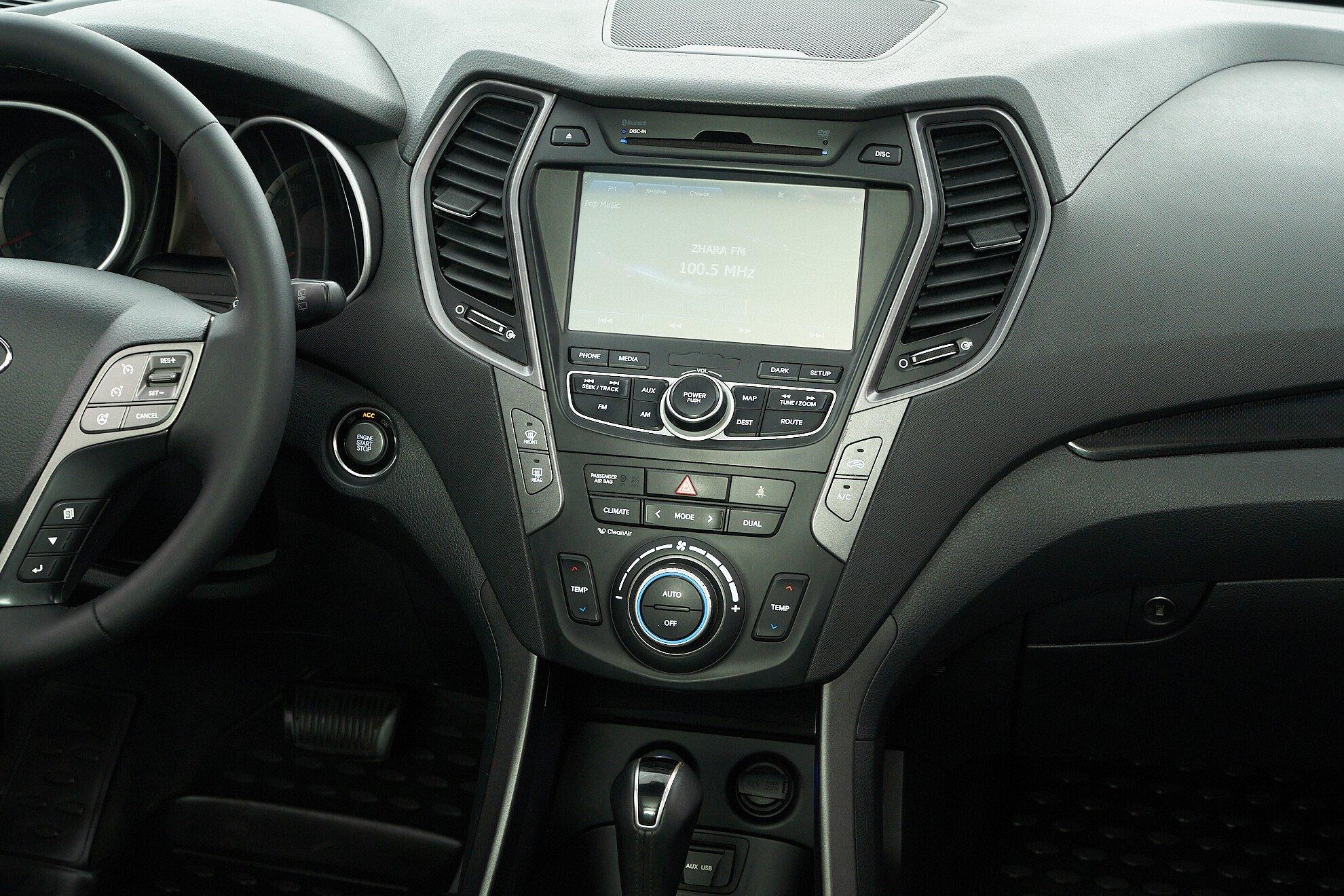 Hyundai Santa Fe 2014, серебряный