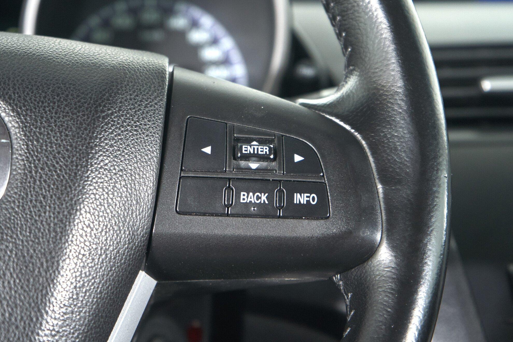 Mazda 3 2013, белый