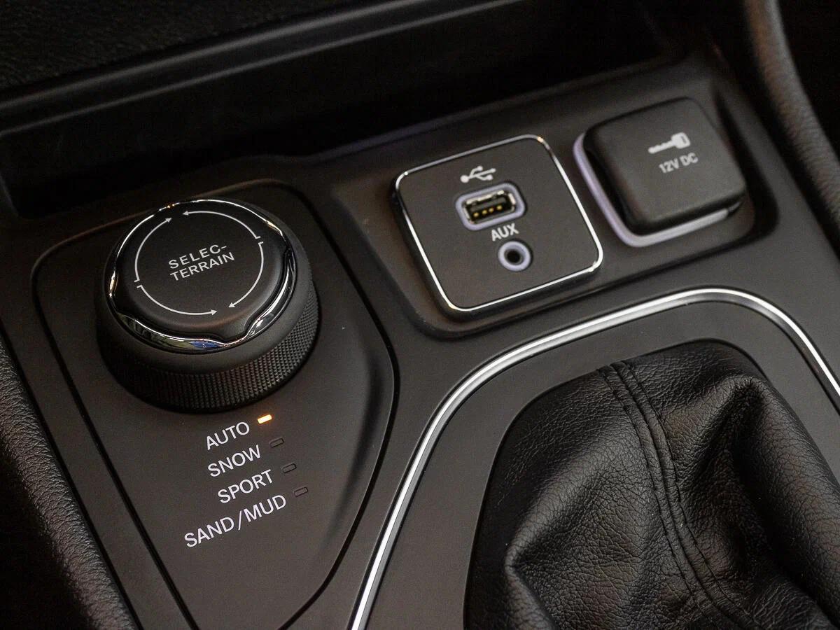 Jeep Cherokee 2017, черный