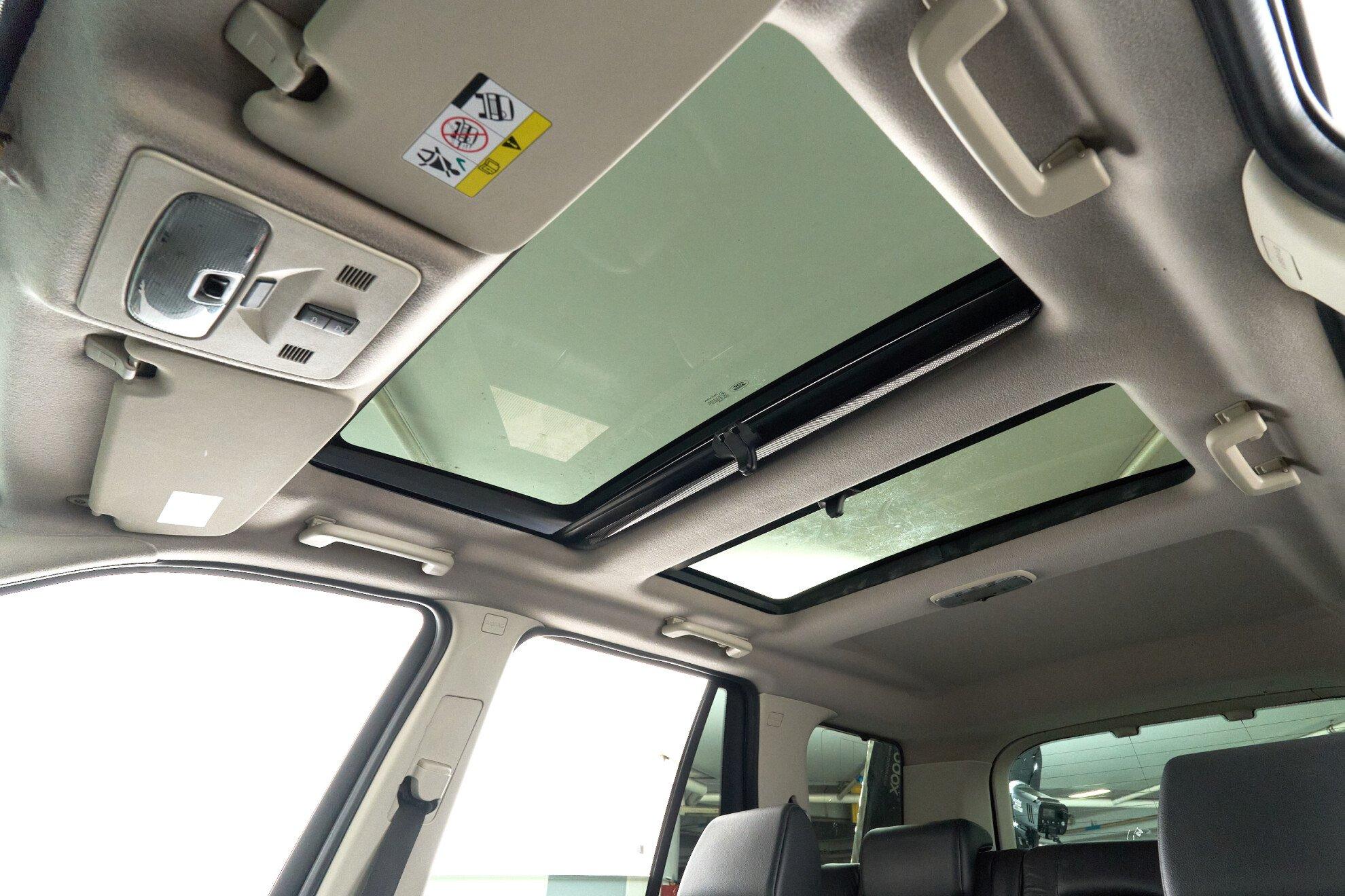 Land Rover Freelander 2009, серый