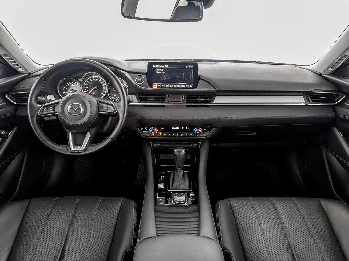 Mazda 6 2020, красный