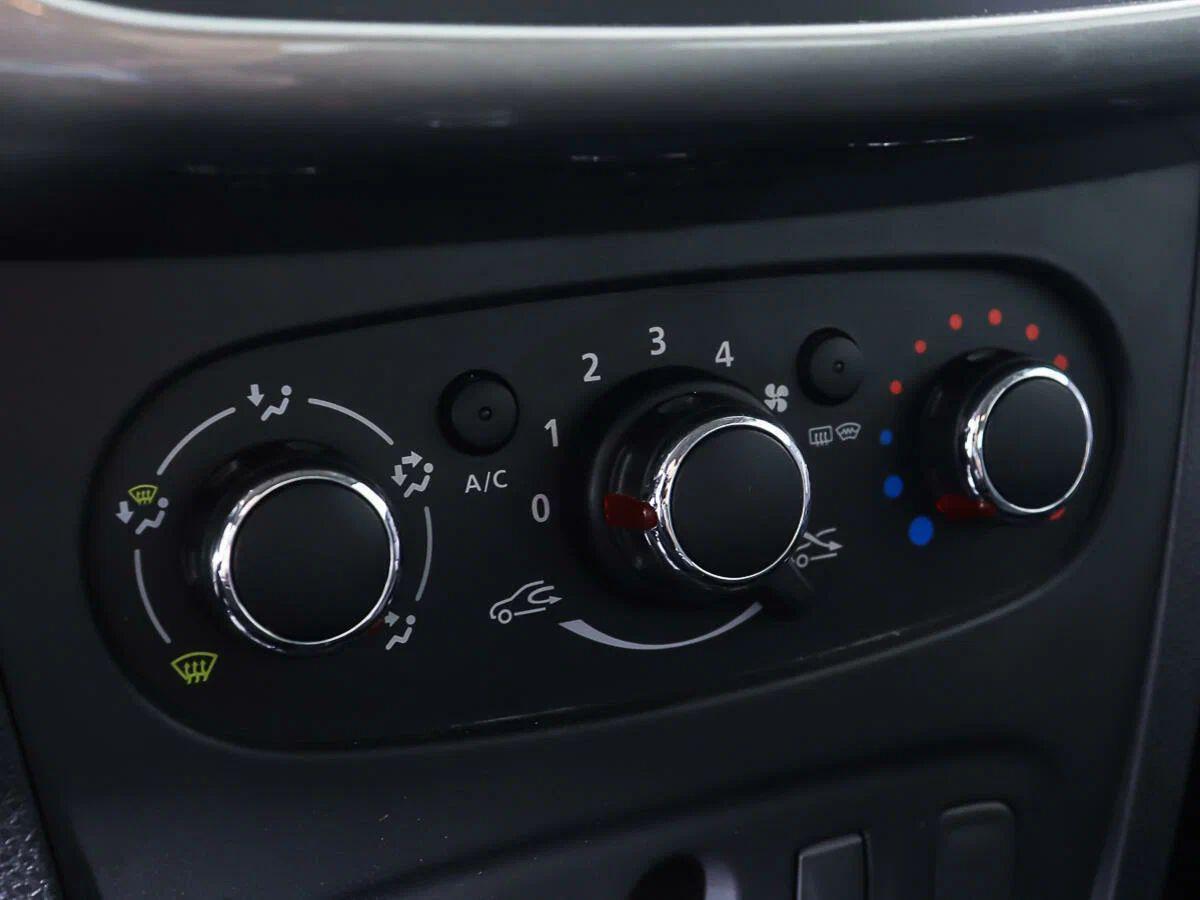 Renault Logan 2019, белый