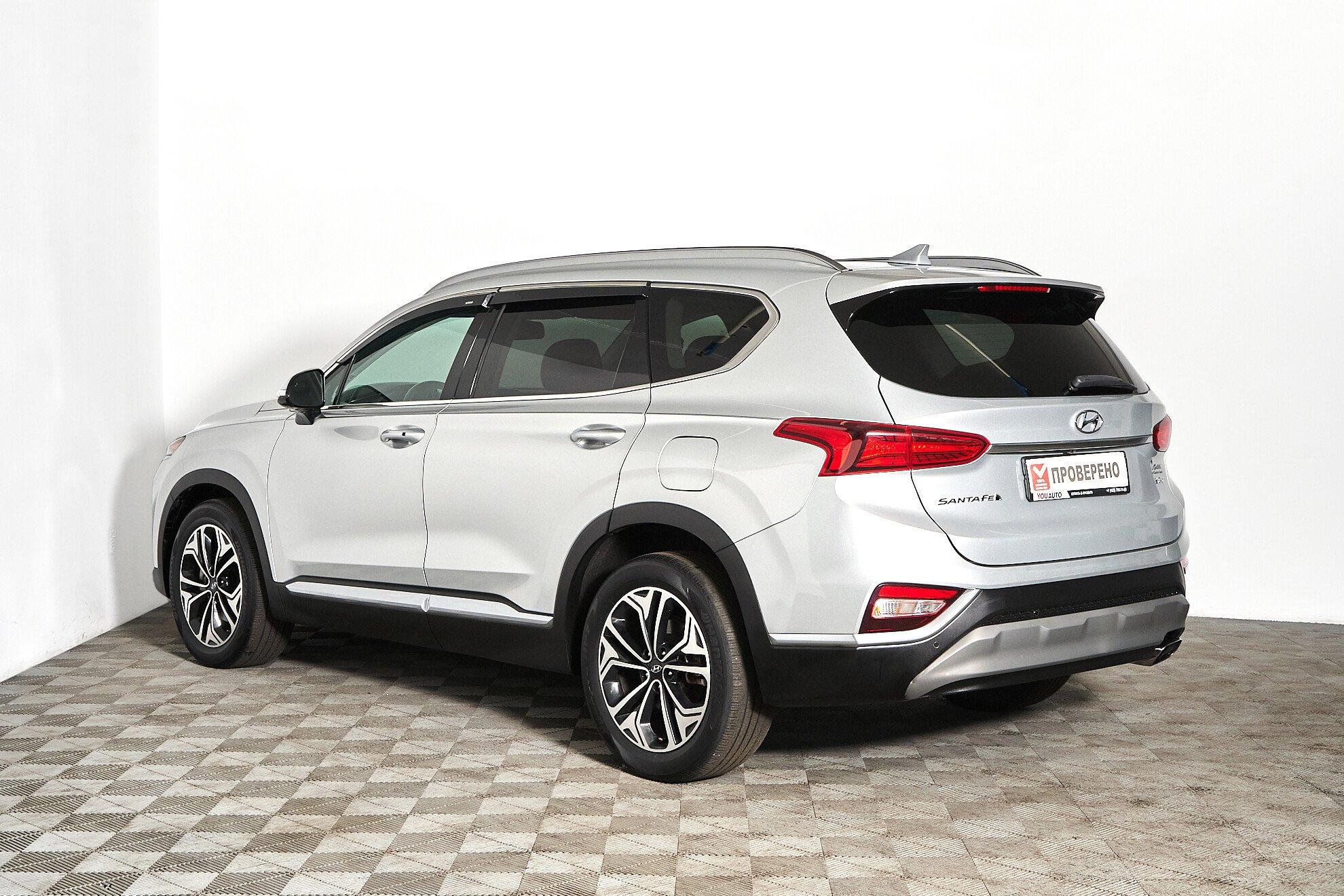 Hyundai Santa Fe 2018, серый