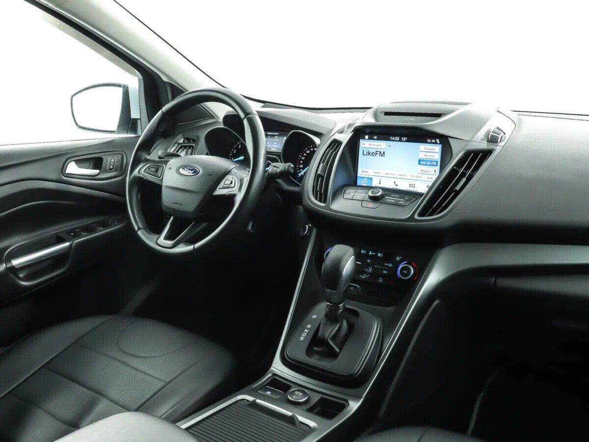Ford Kuga 2019, белый
