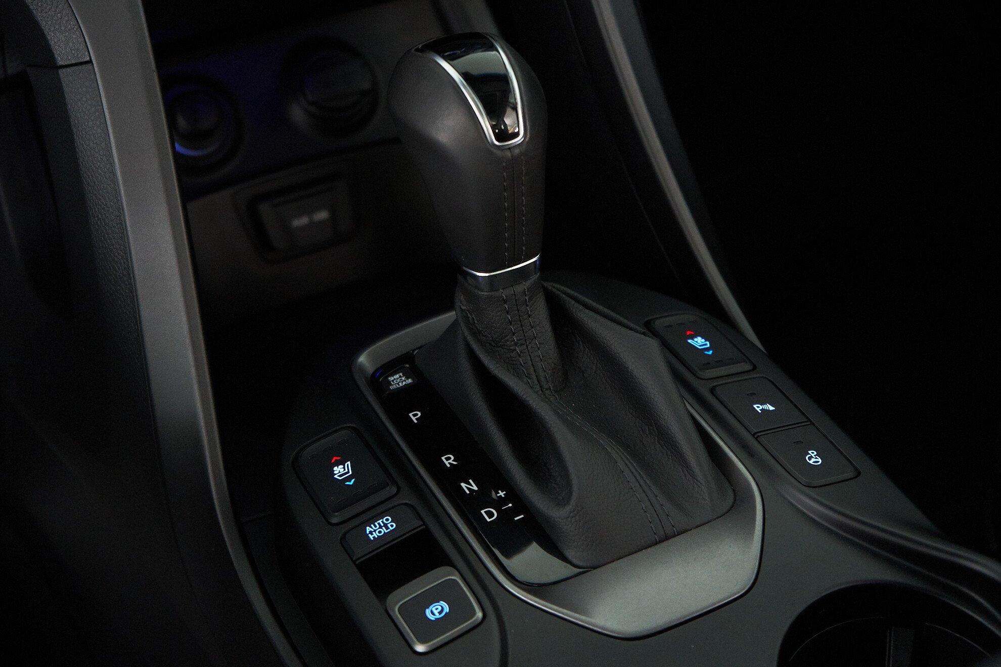 Hyundai Santa Fe 2015, белый