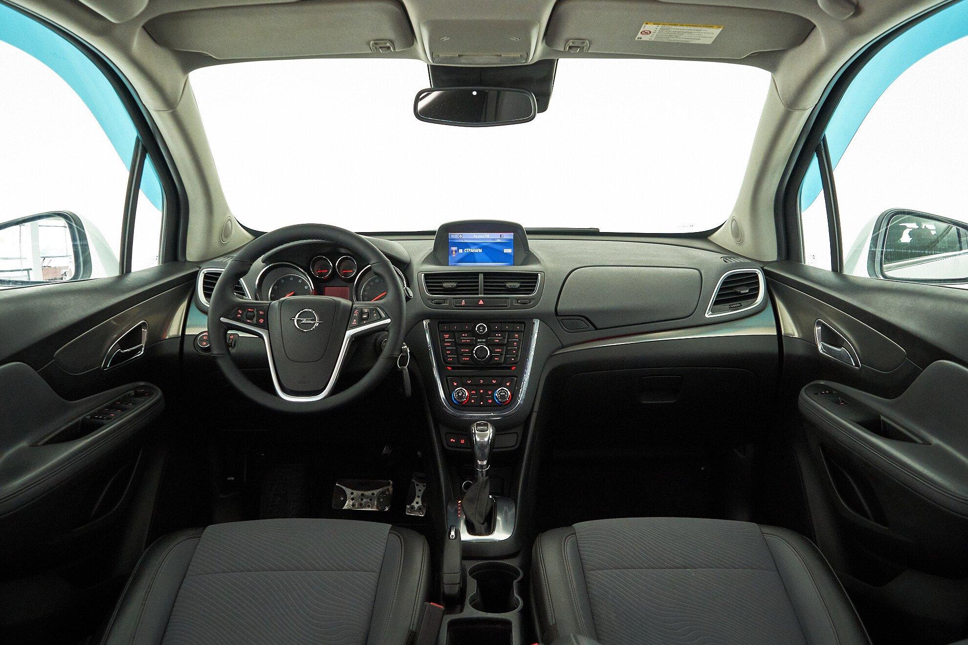 Opel Mokka 2013, белый