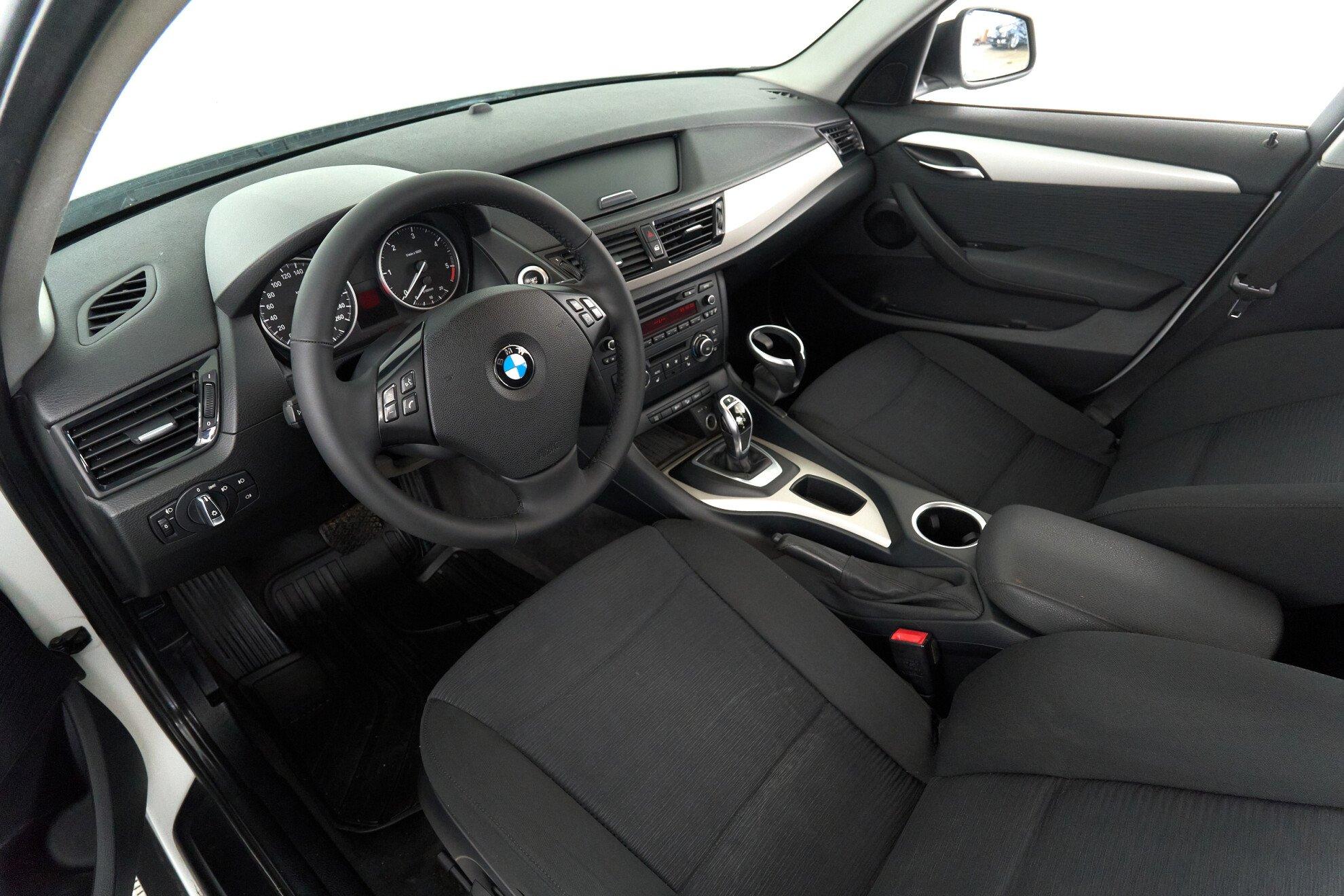 BMW X1 2014, белый
