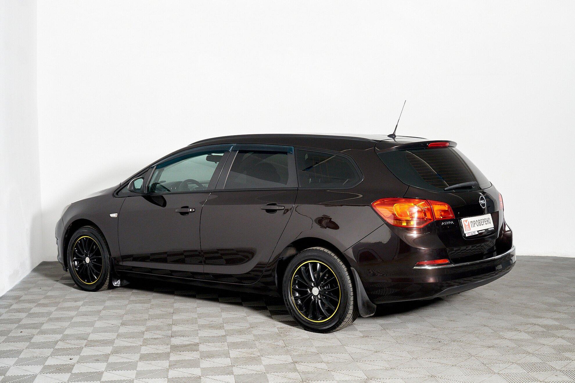 Opel Astra 2013, коричневый