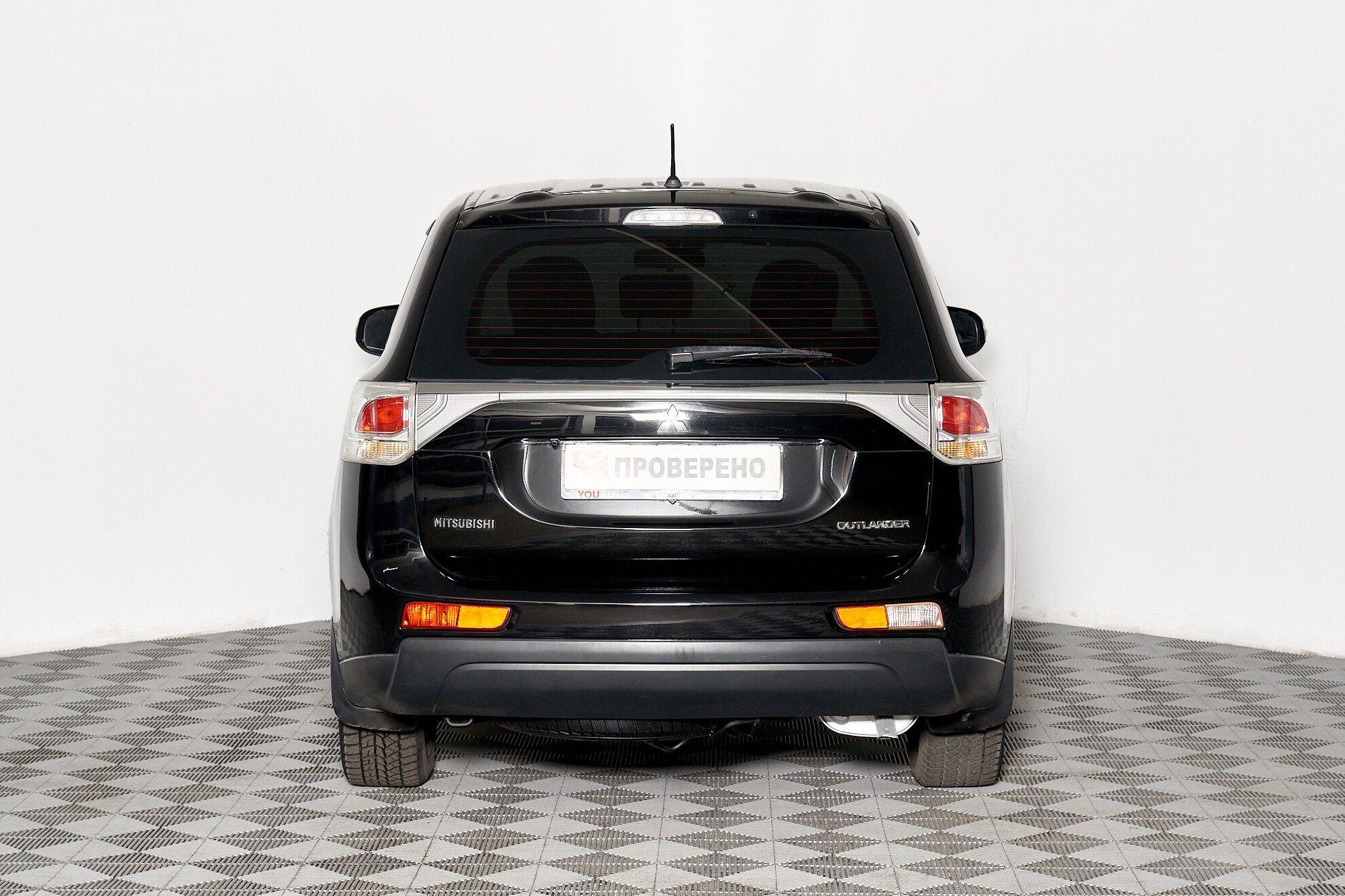 Mitsubishi Outlander 2014, черный