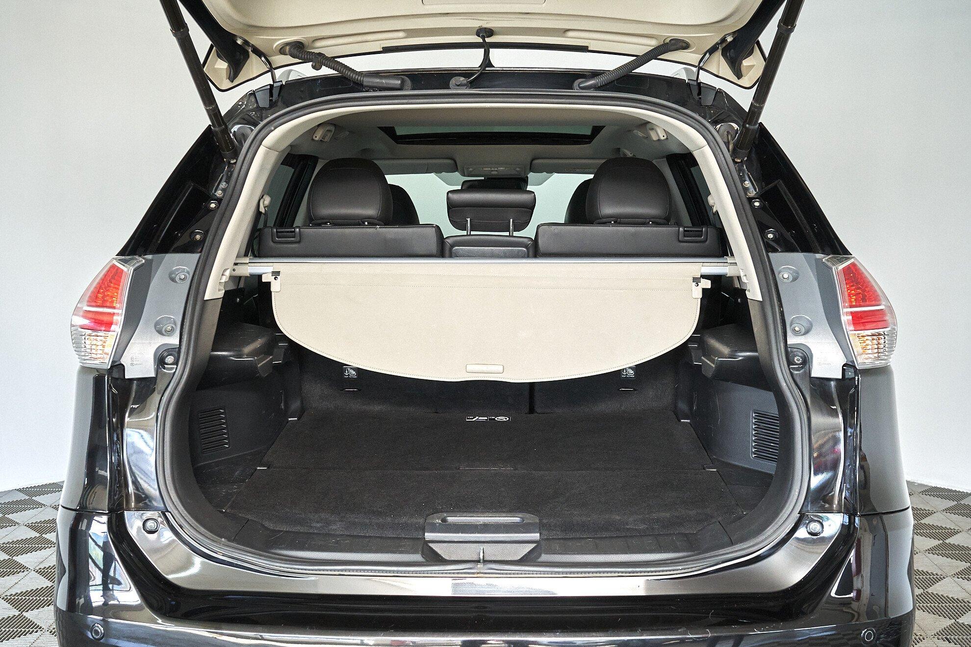 Nissan X-Trail 2017, черный