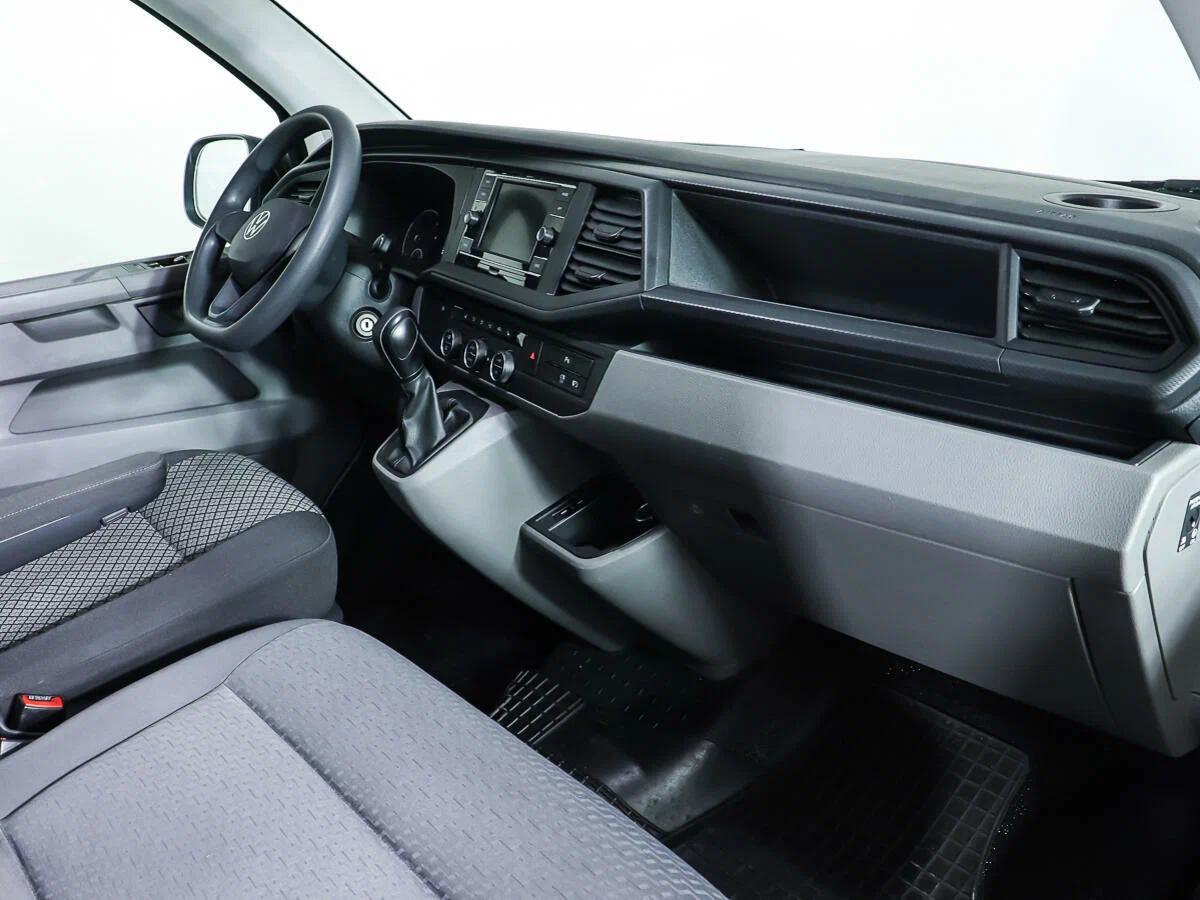 Volkswagen Caravelle 2021, черный