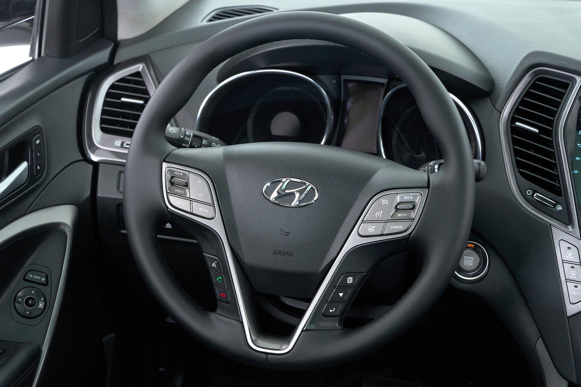 Hyundai Santa Fe 2014, белый