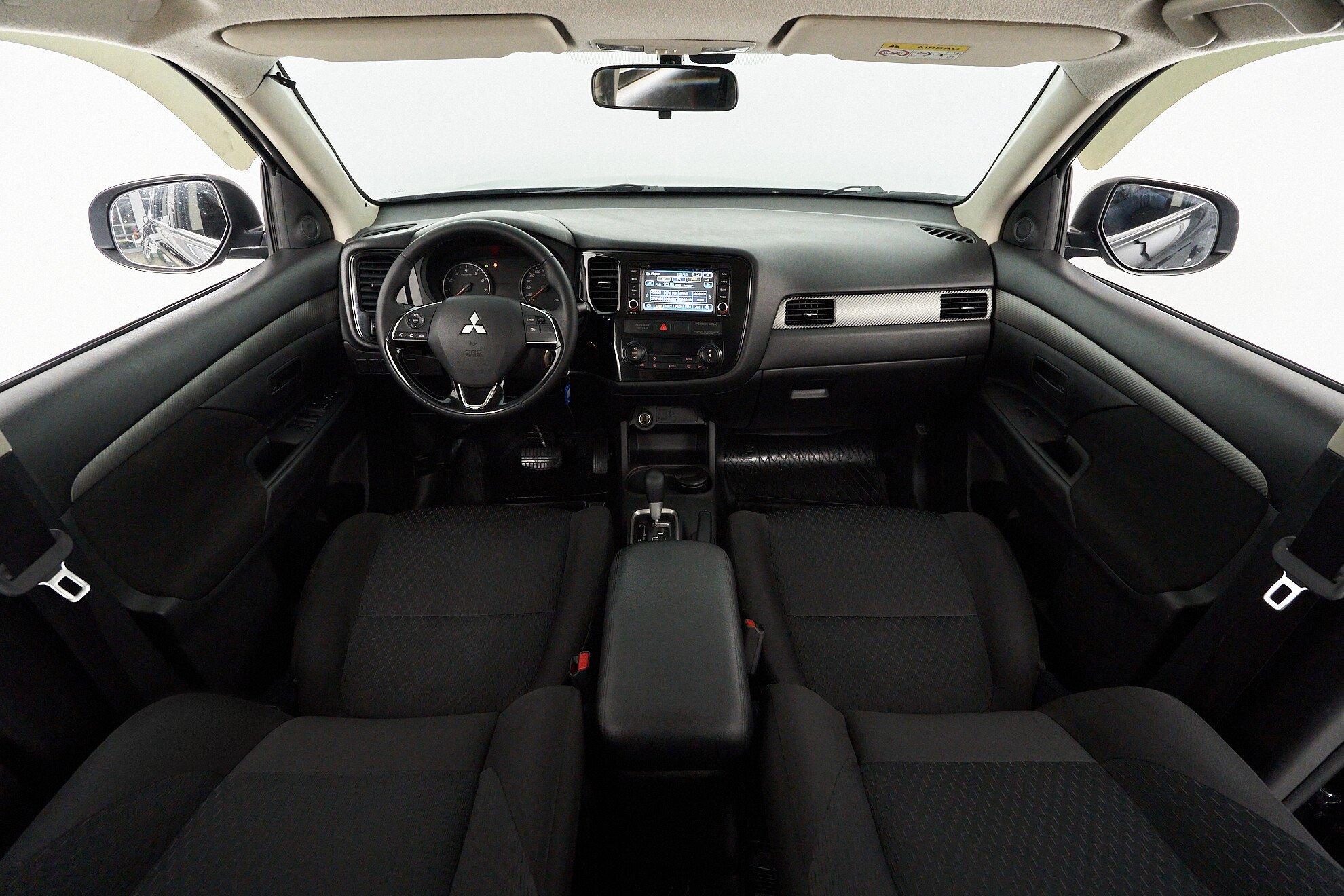 Mitsubishi Outlander 2014, черный