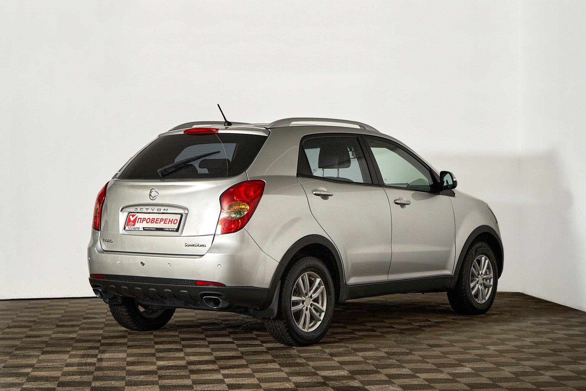 SsangYong Actyon 2012, серебряный