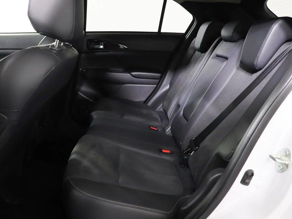 Mitsubishi Eclipse Cross 2021, белый