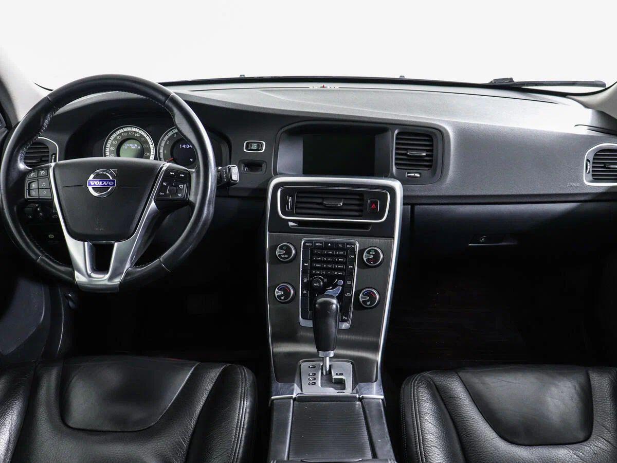 Volvo V60 2011, черный