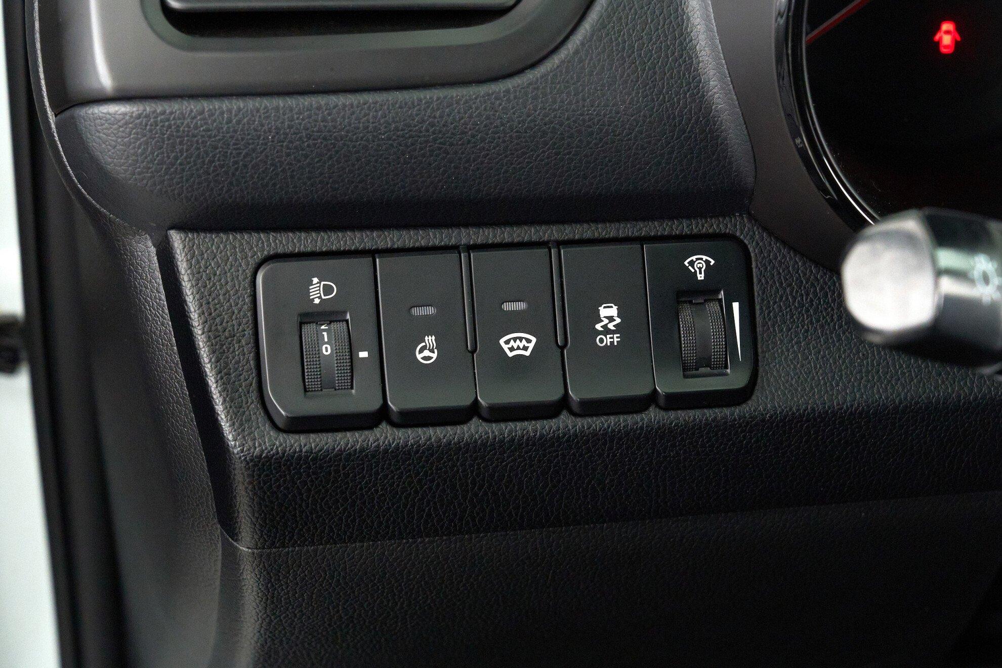 Kia Rio 2016, белый