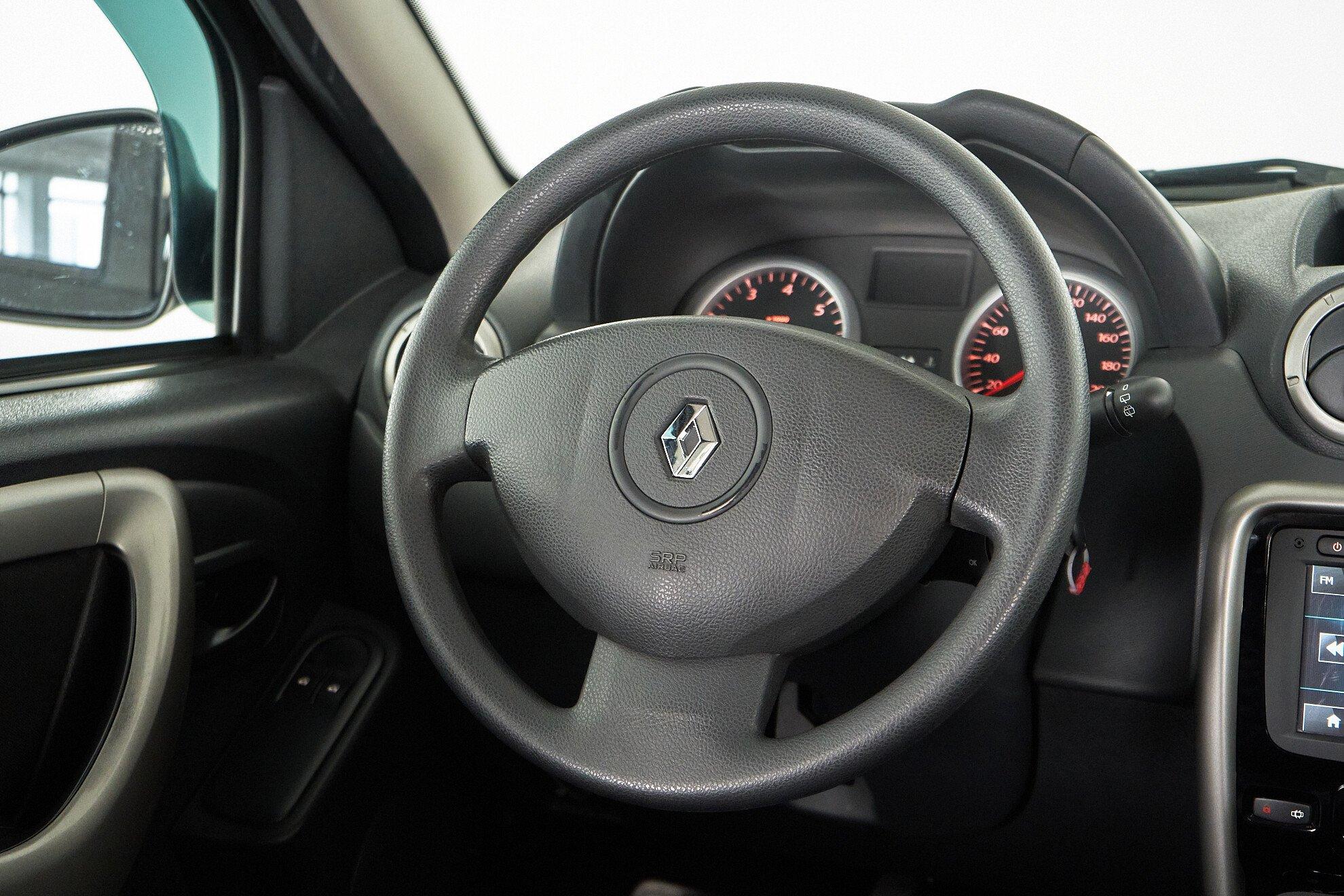 Renault Duster 2015, черный