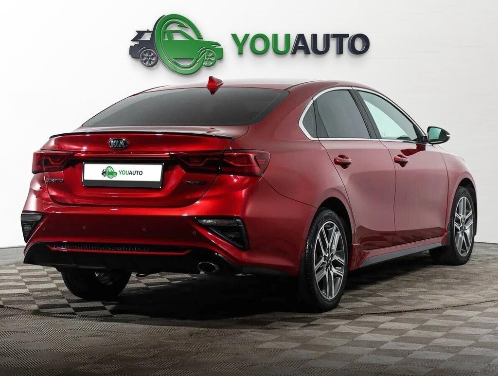 Kia Cerato 2021, красный