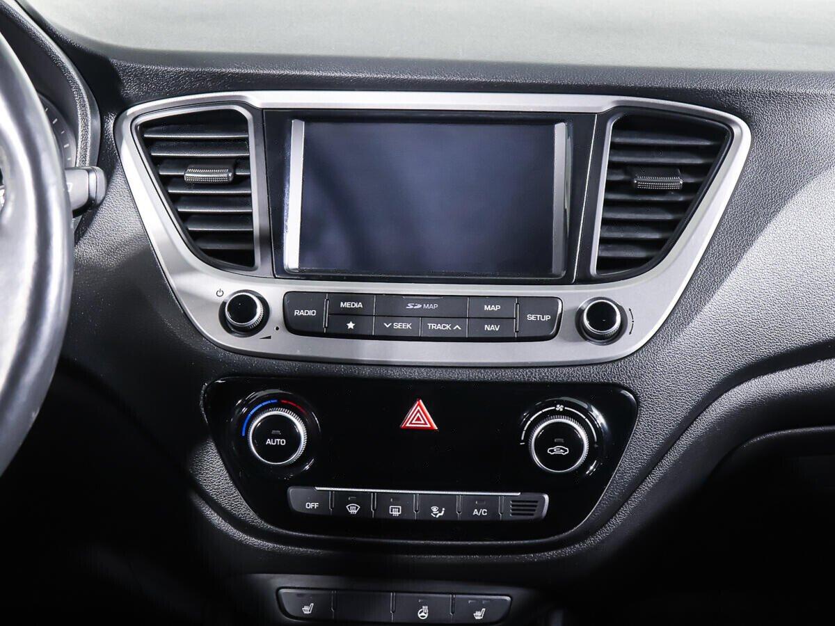 Hyundai Solaris 2019, серый