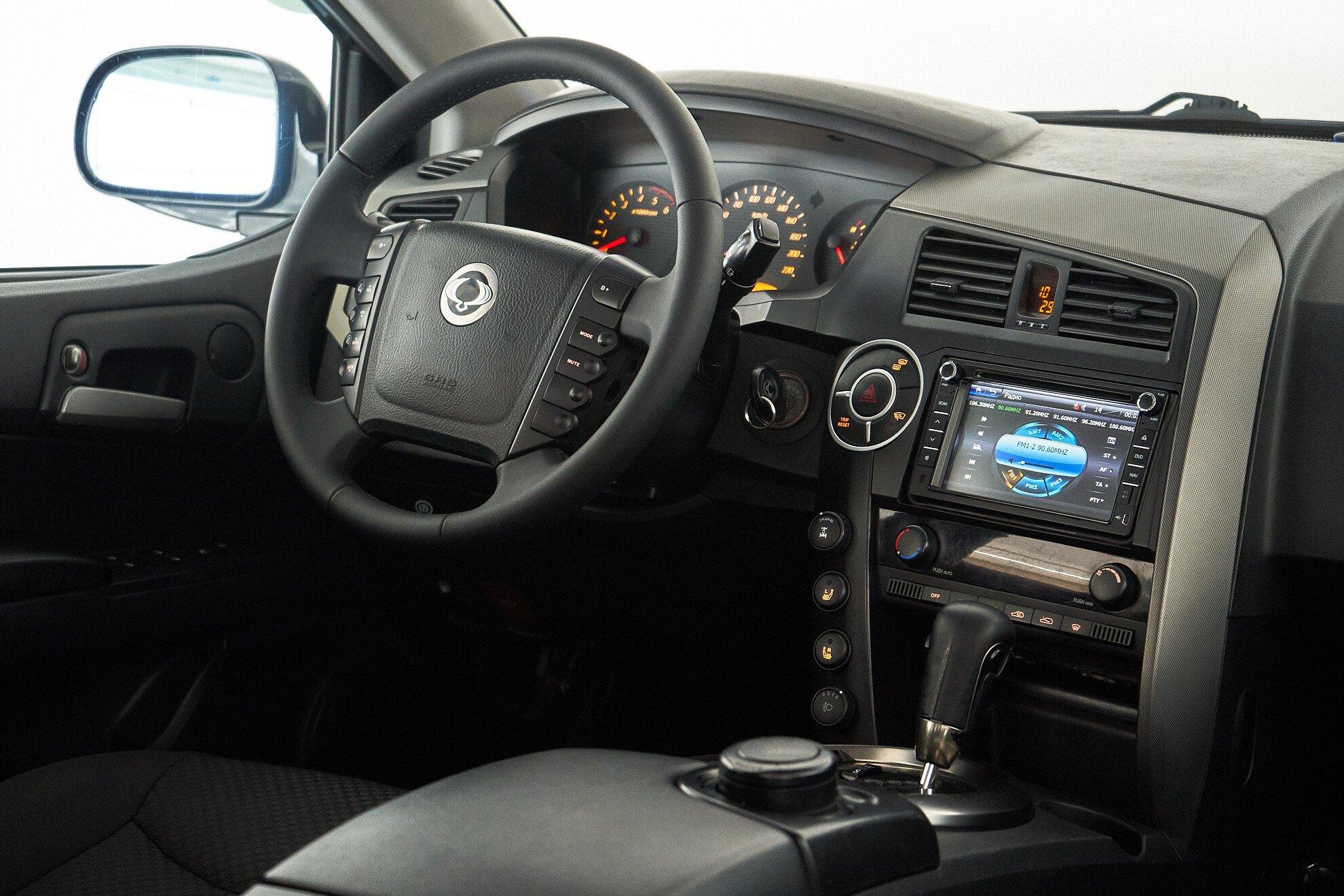 SsangYong Kyron 2012, черный