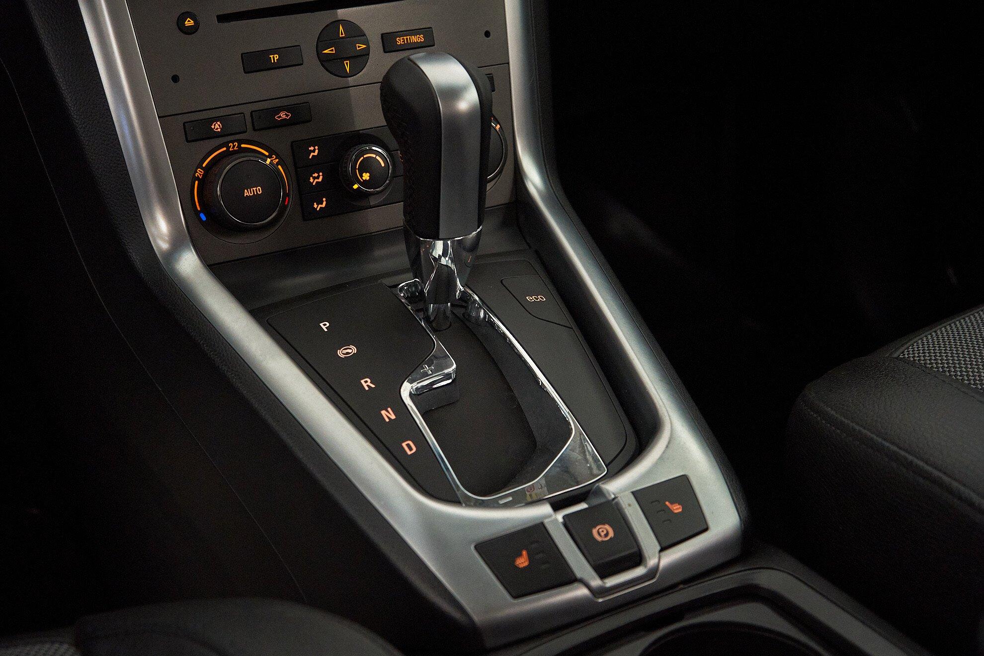Opel Antara 2014, черный