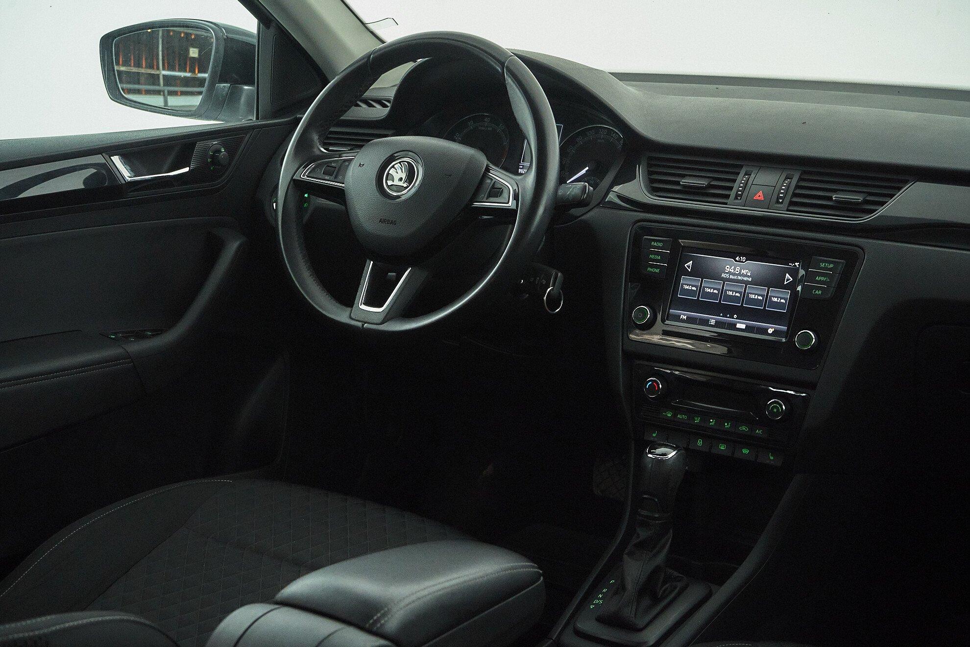 Skoda Rapid 2019, белый
