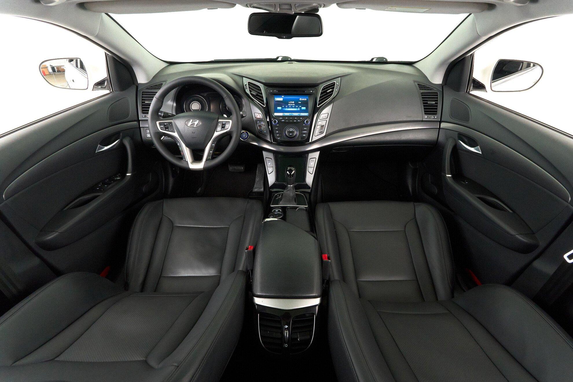 Hyundai i40 2012, белый