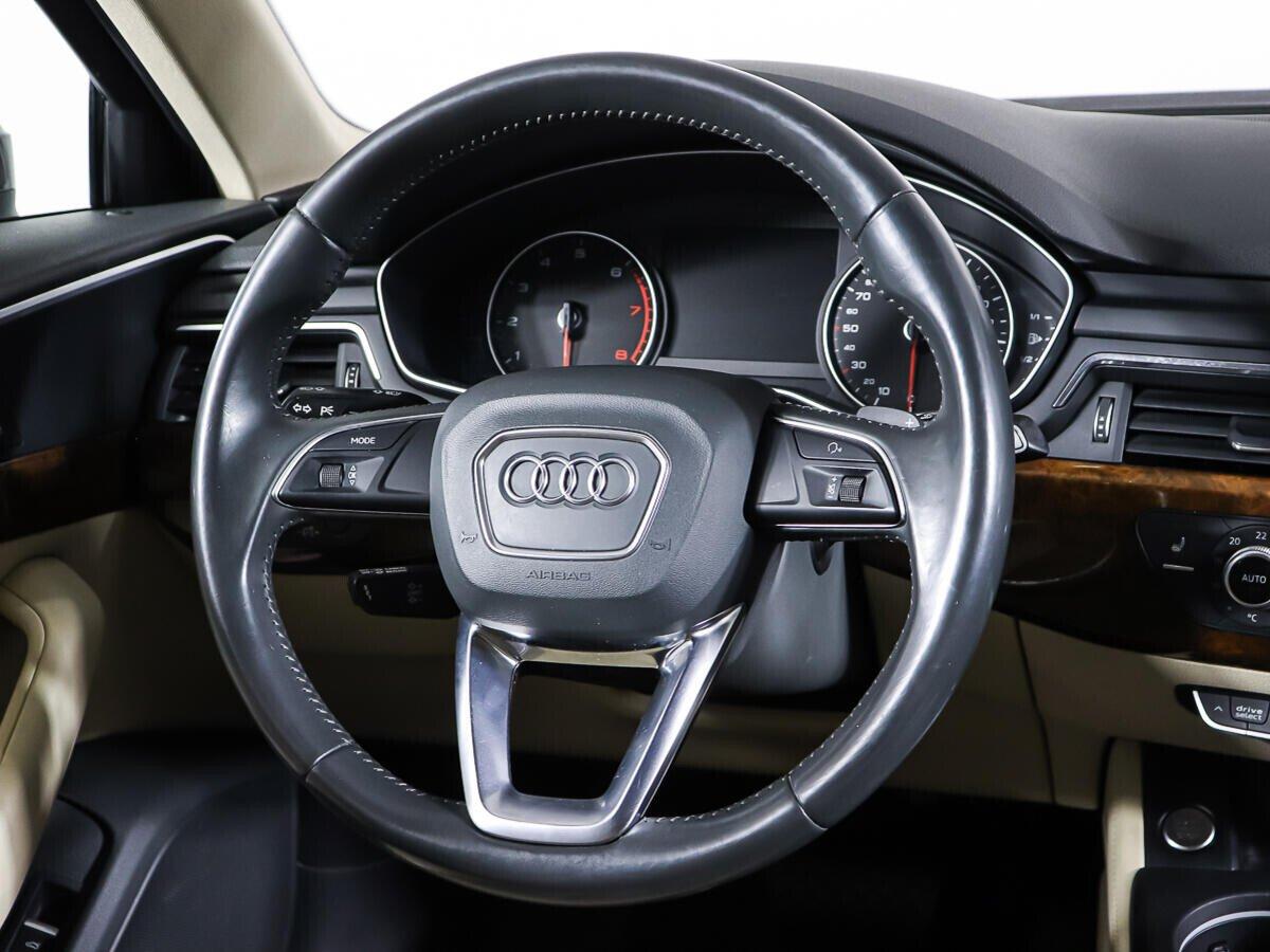 Audi A4 2018, коричневый
