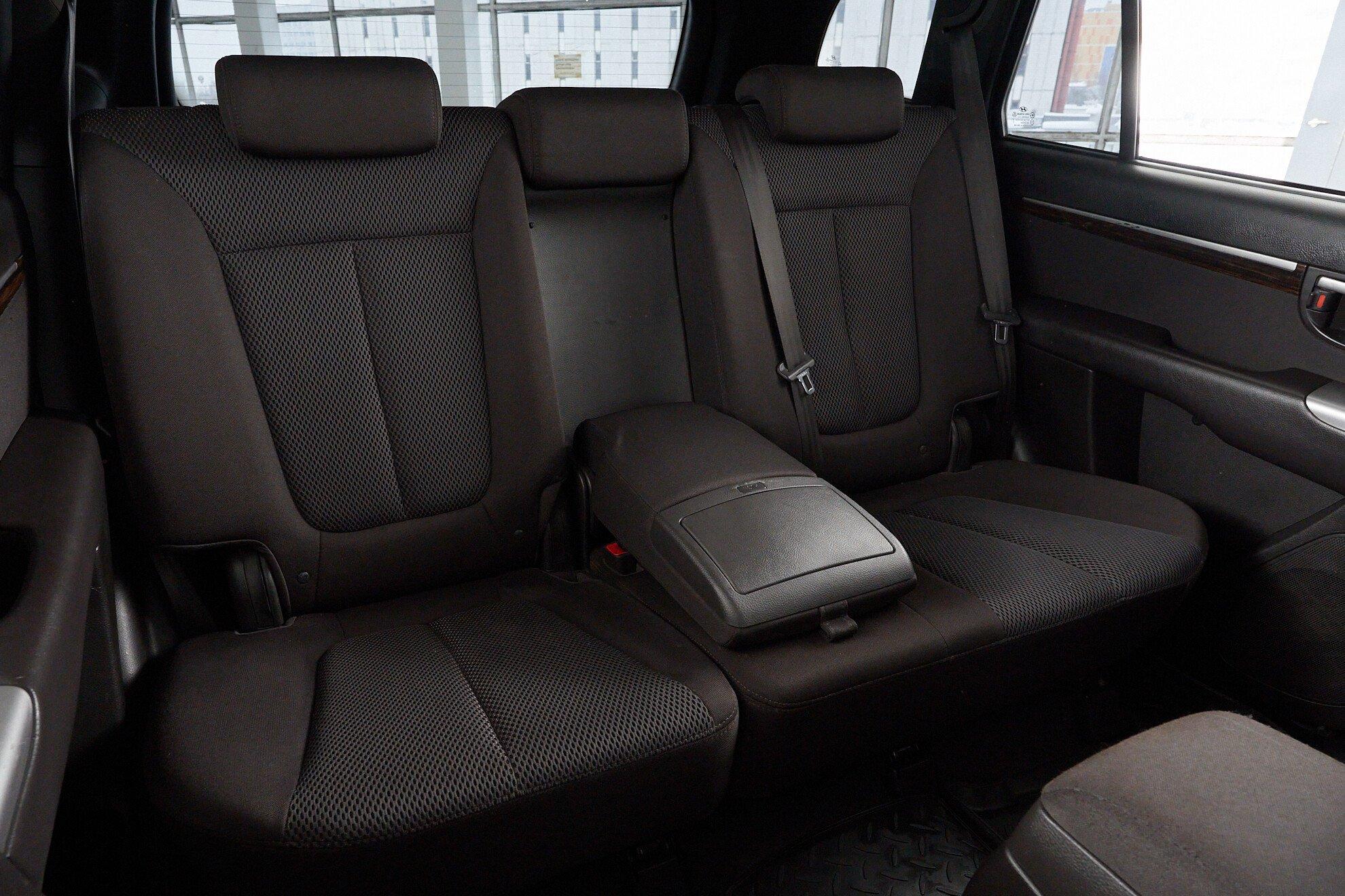 Hyundai Santa Fe 2011, черный