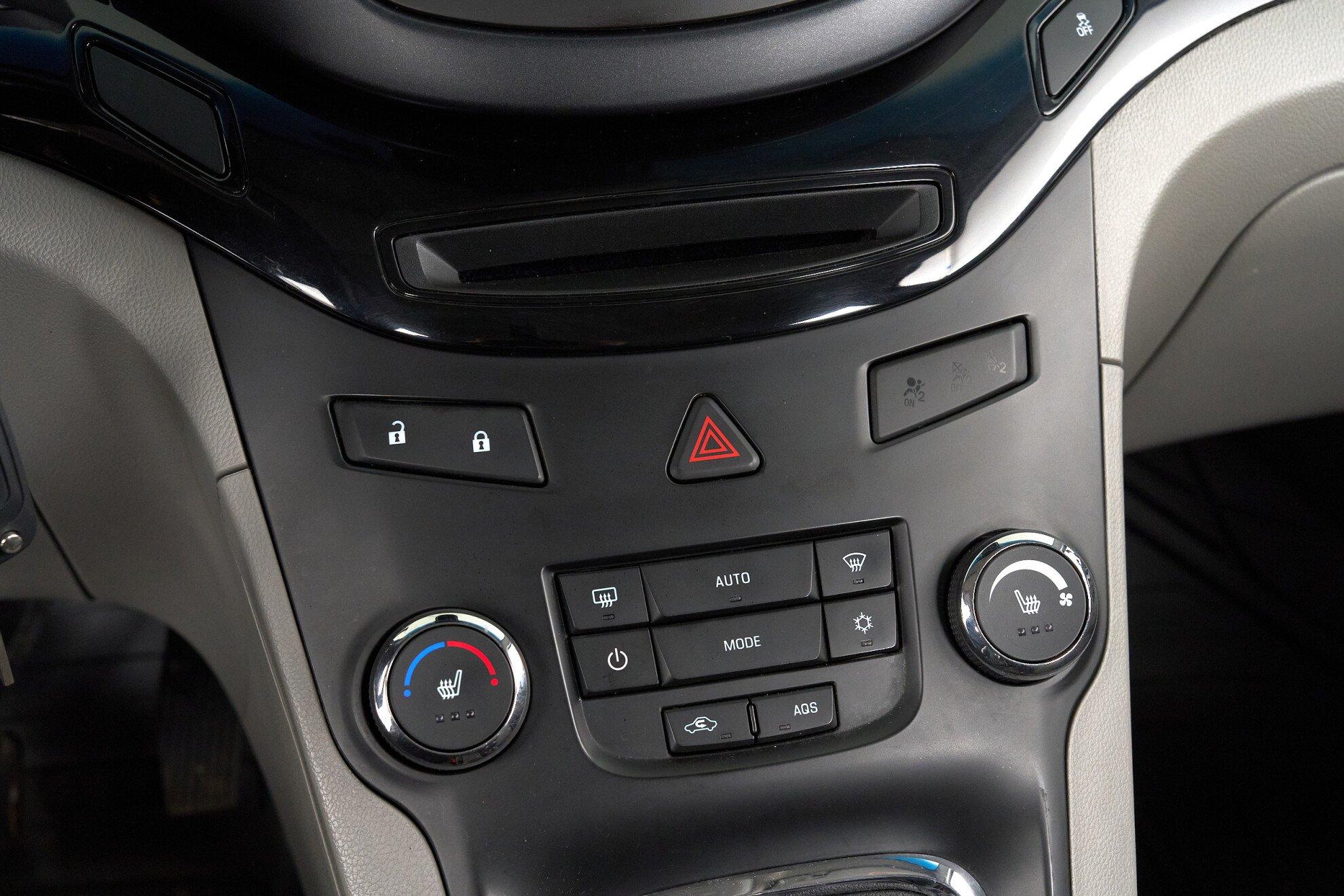 Chevrolet Orlando 2014, черный