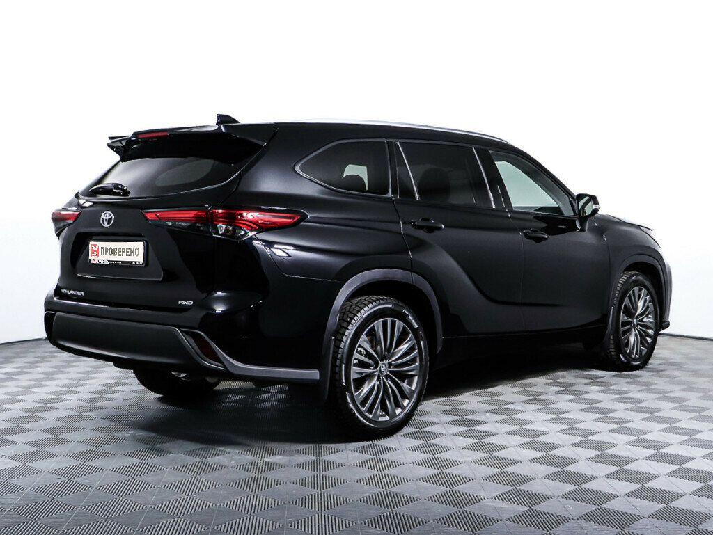 Toyota Highlander 2022, черный