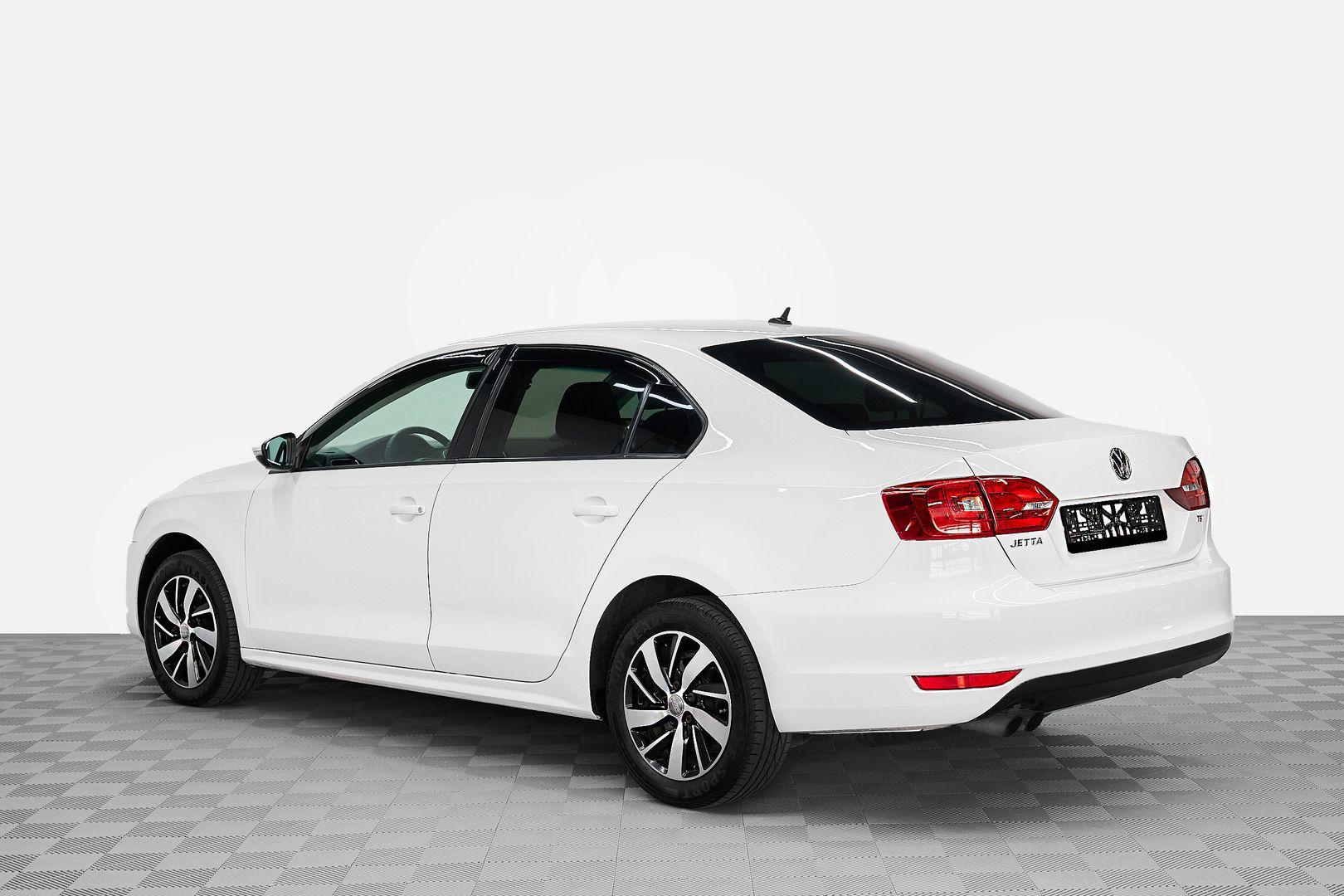 Volkswagen Jetta 2012, белый