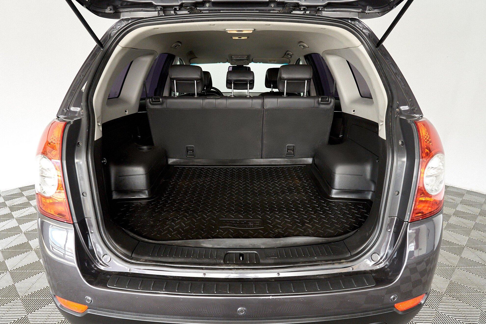 Chevrolet Captiva 2013, серый