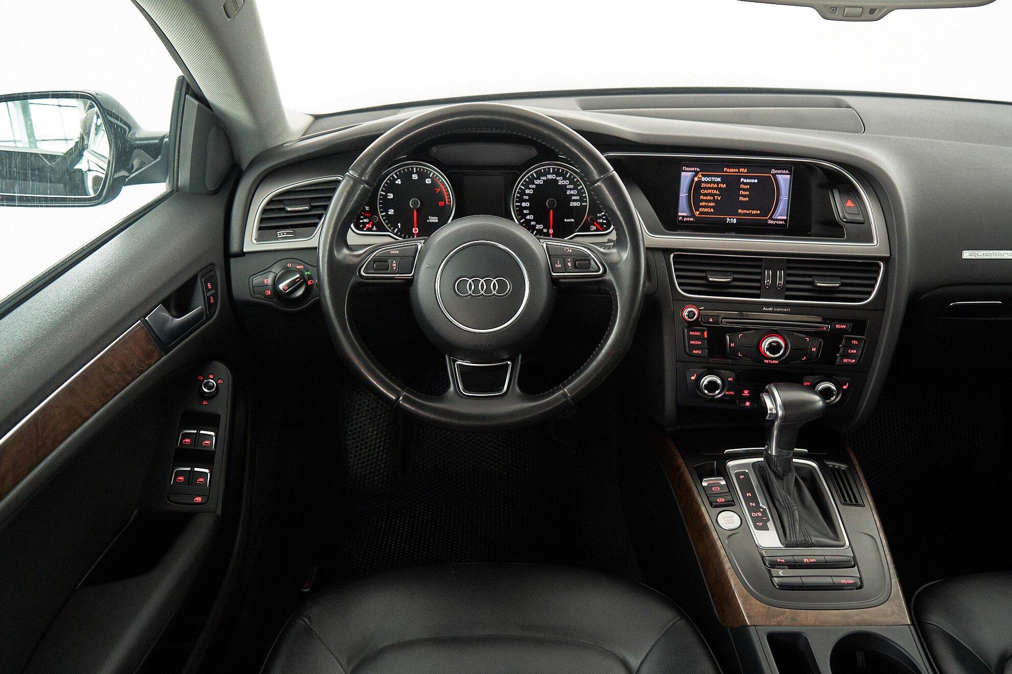 Audi A5 2013, черный