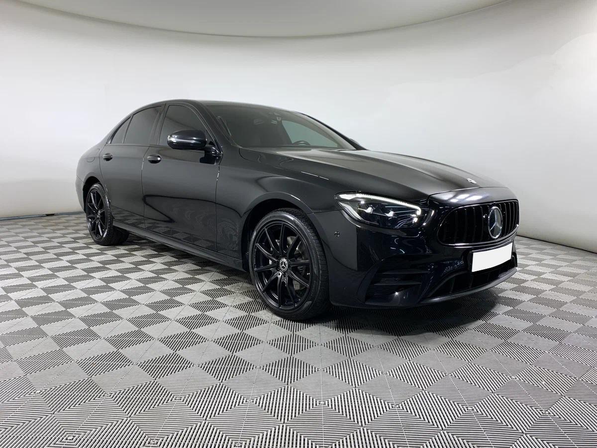 Mercedes-Benz E-Класс 2020, черный