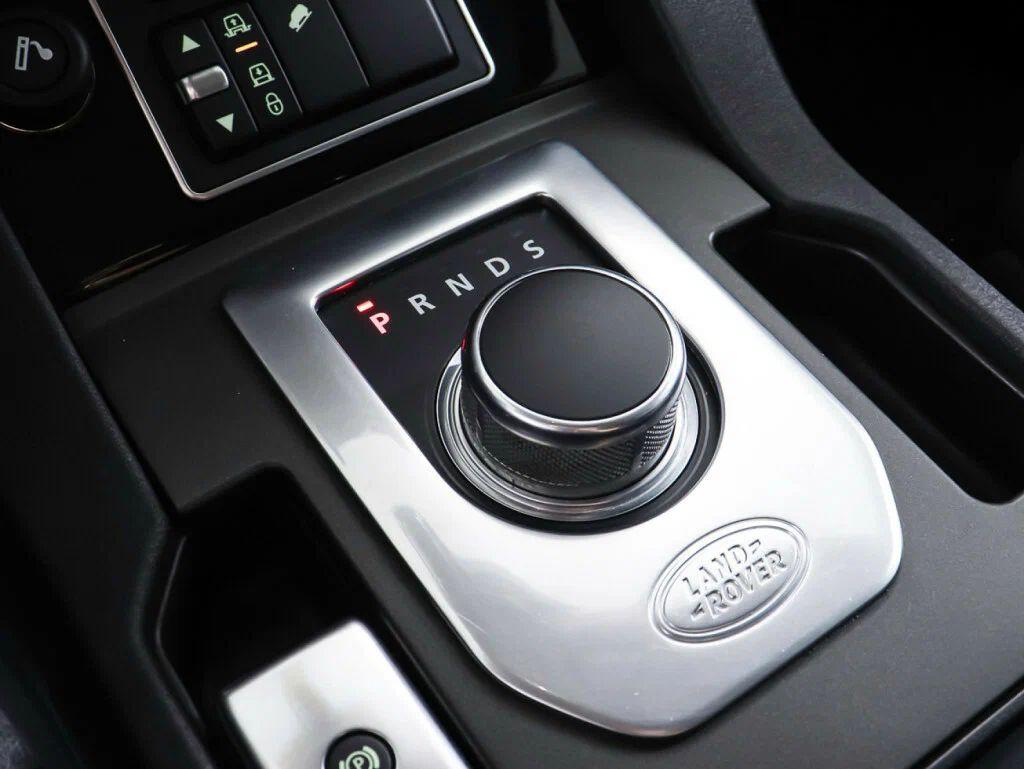 Land Rover Discovery 2016, коричневый