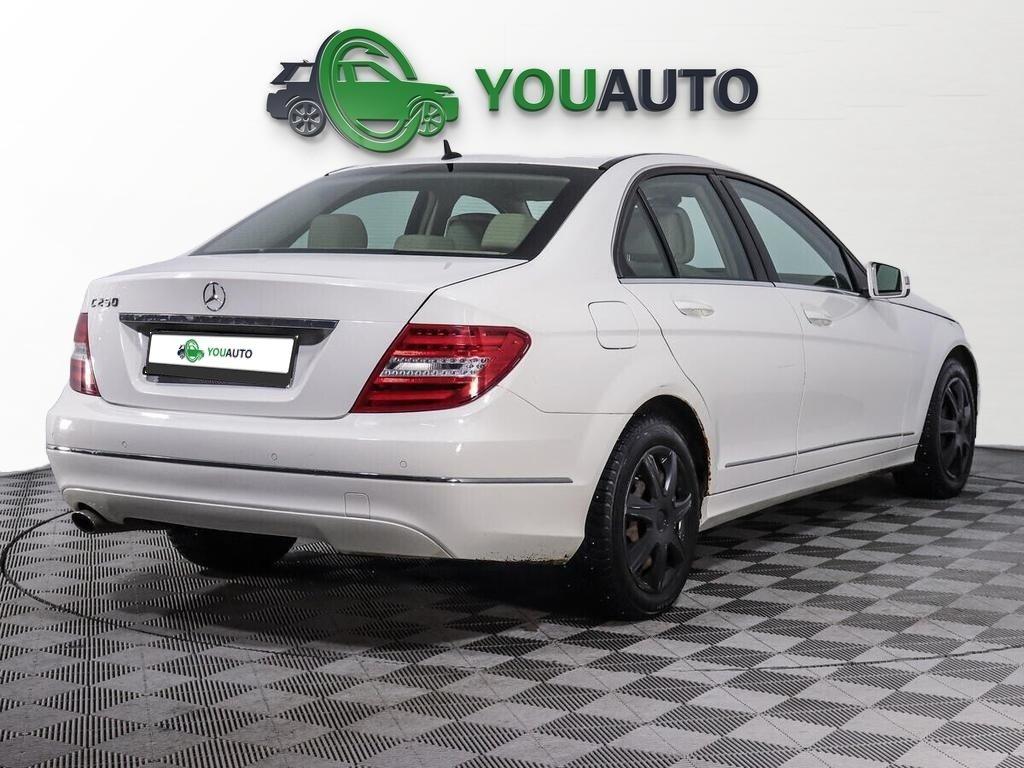 Mercedes-Benz C-Класс 2012, белый