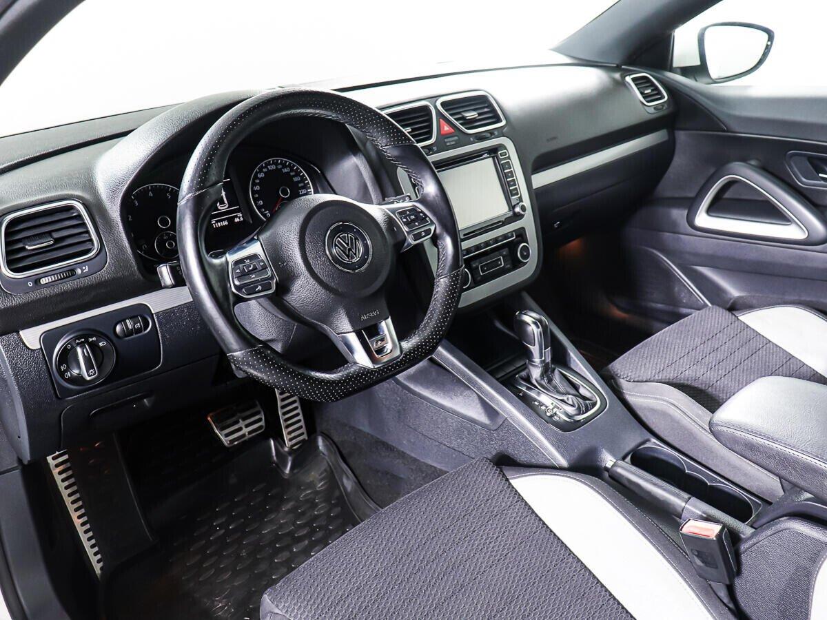 Volkswagen Scirocco 2014, белый