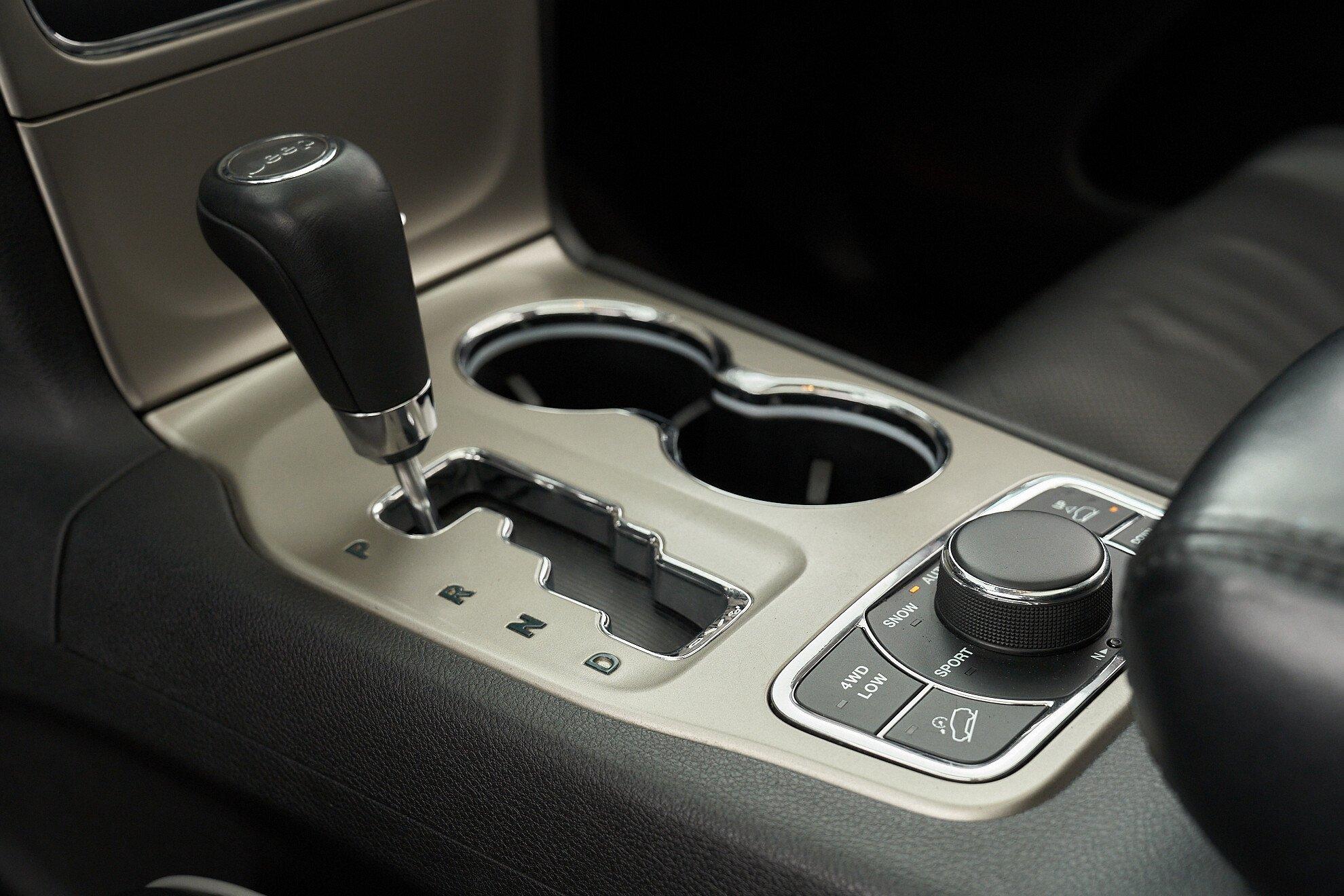 Jeep Grand Cherokee 2012, белый